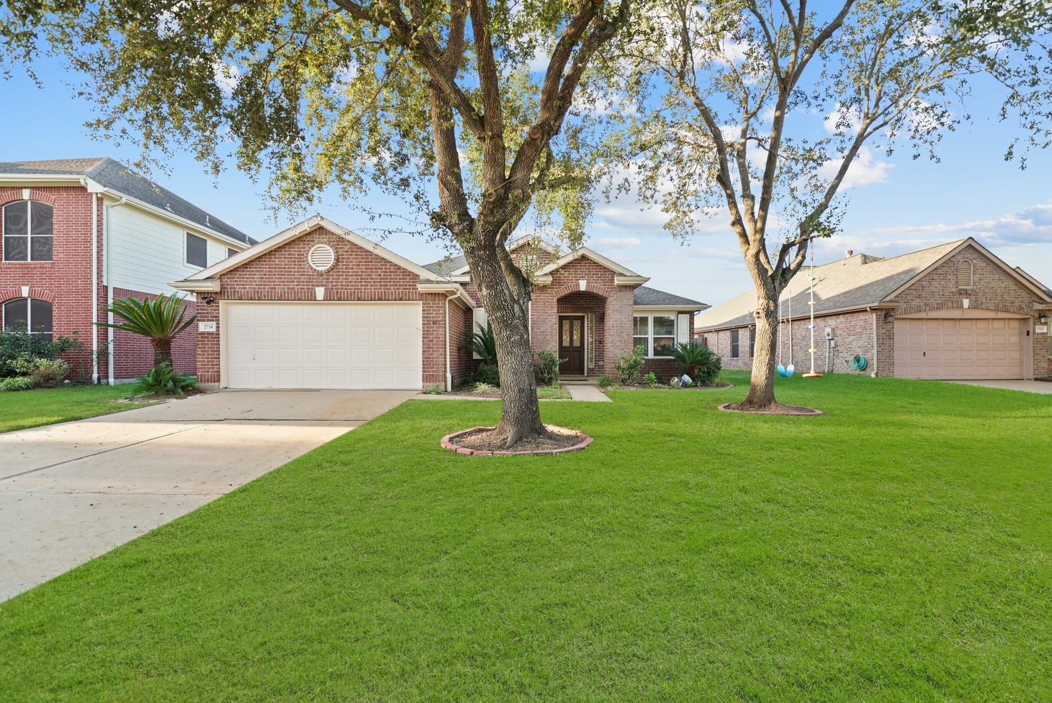2714 Crestbrook Court