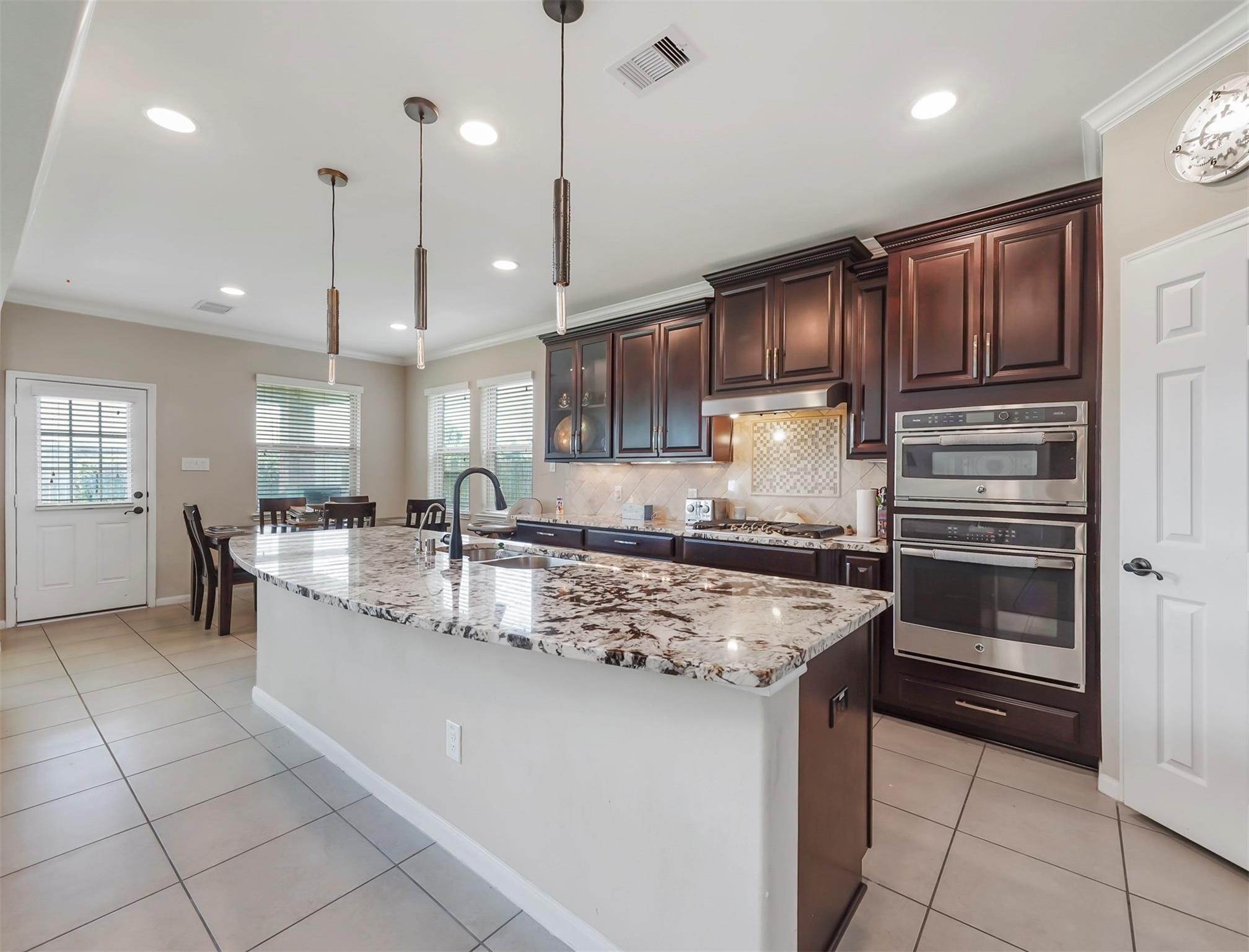 4919 Blackwater Lane, Sugar Land