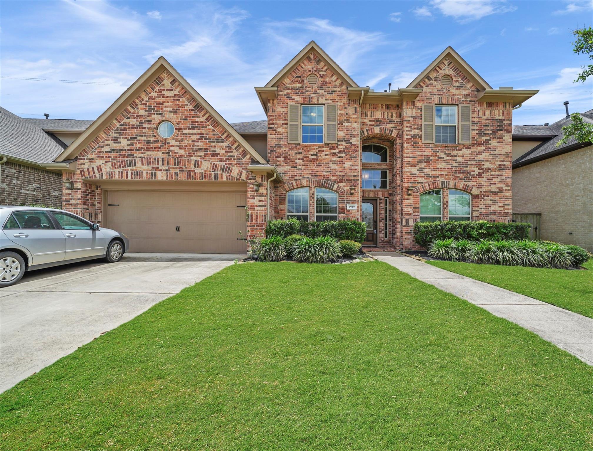 4919 Blackwater Lane, Sugar Land