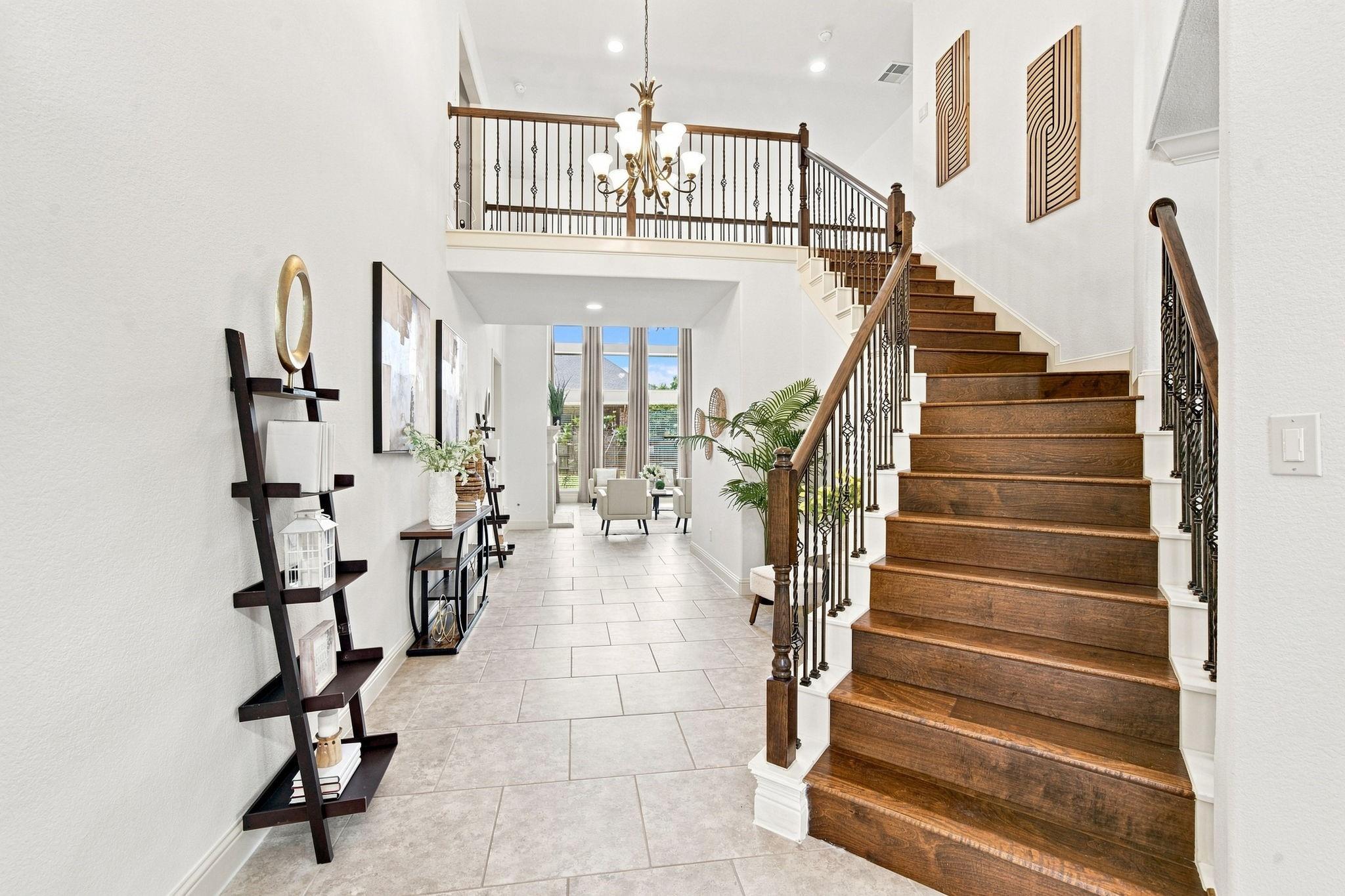 3923 Pebble Heights Lane