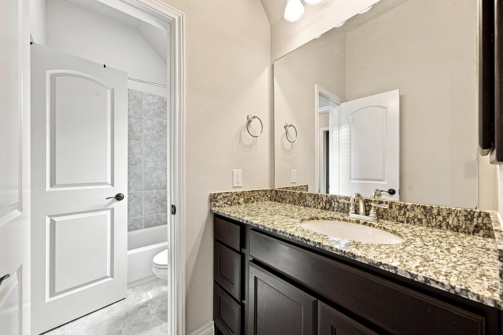 3923 Pebble Heights Lane