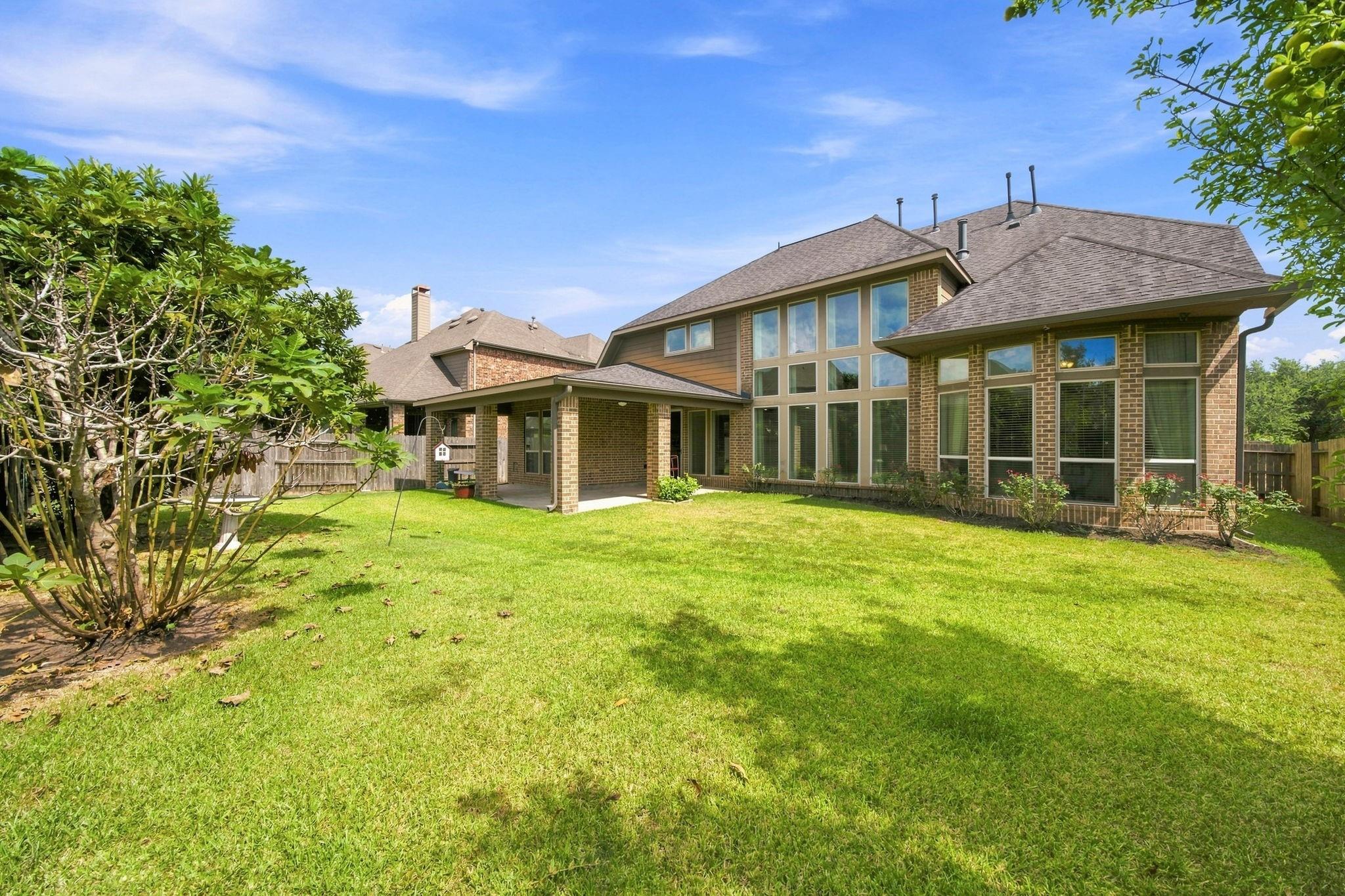 3923 Pebble Heights Lane