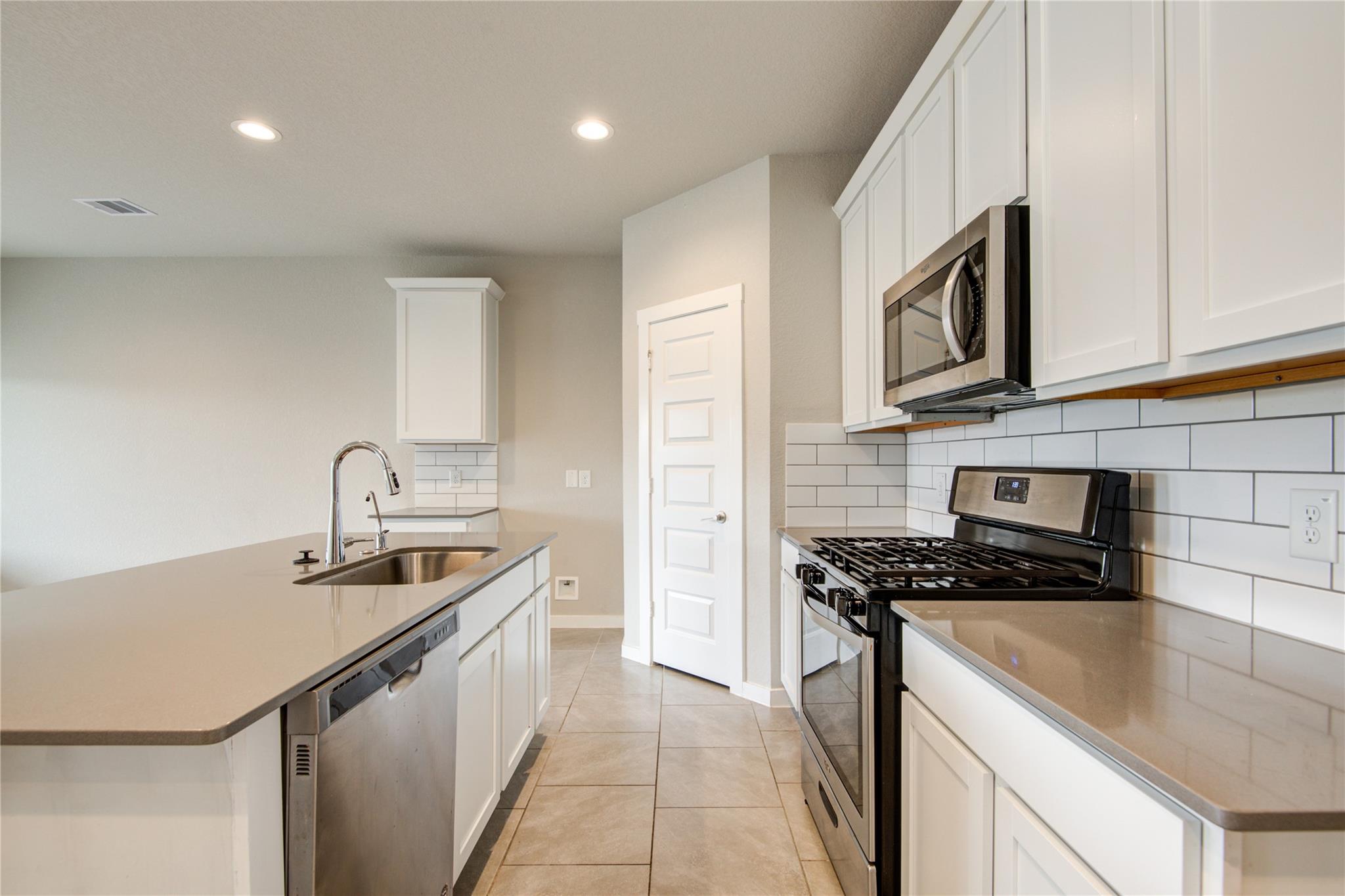 29423 Travis Trace