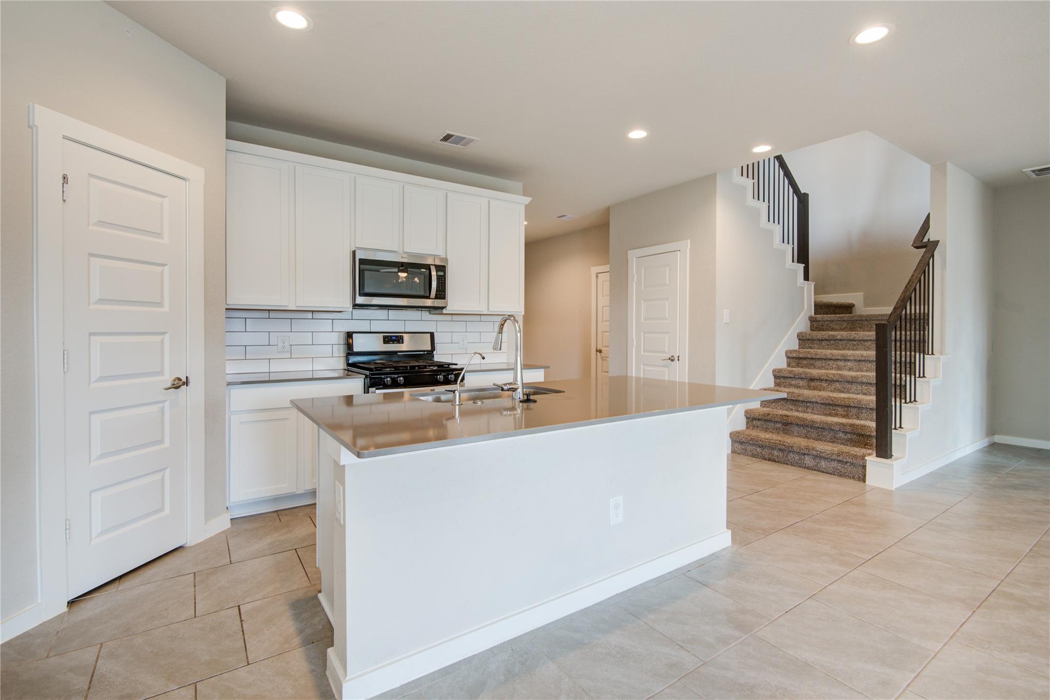 29423 Travis Trace