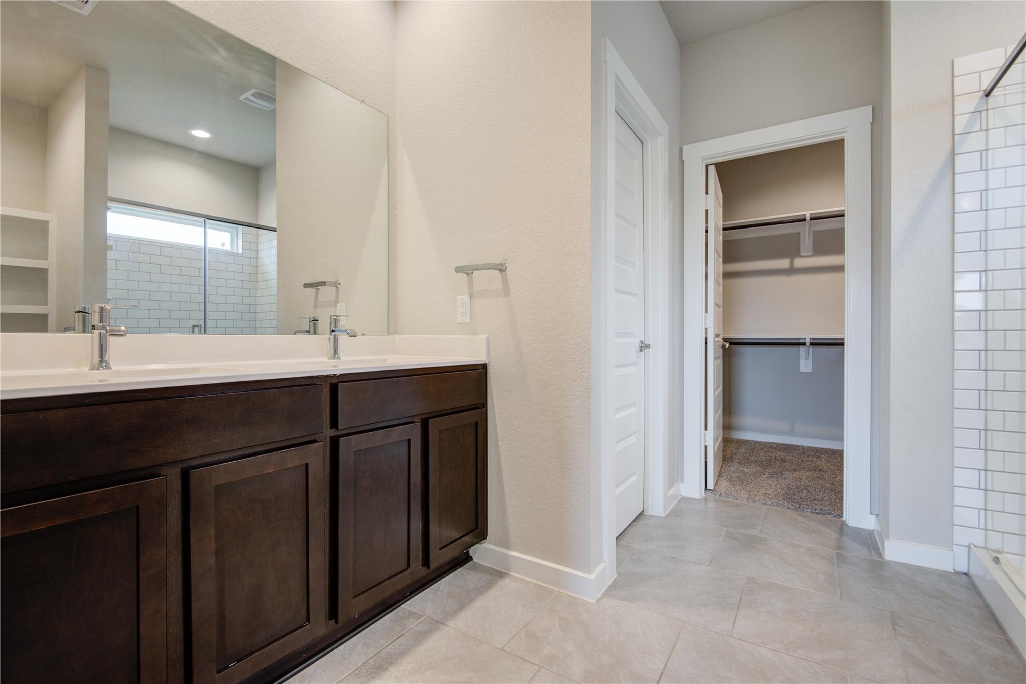 29423 Travis Trace