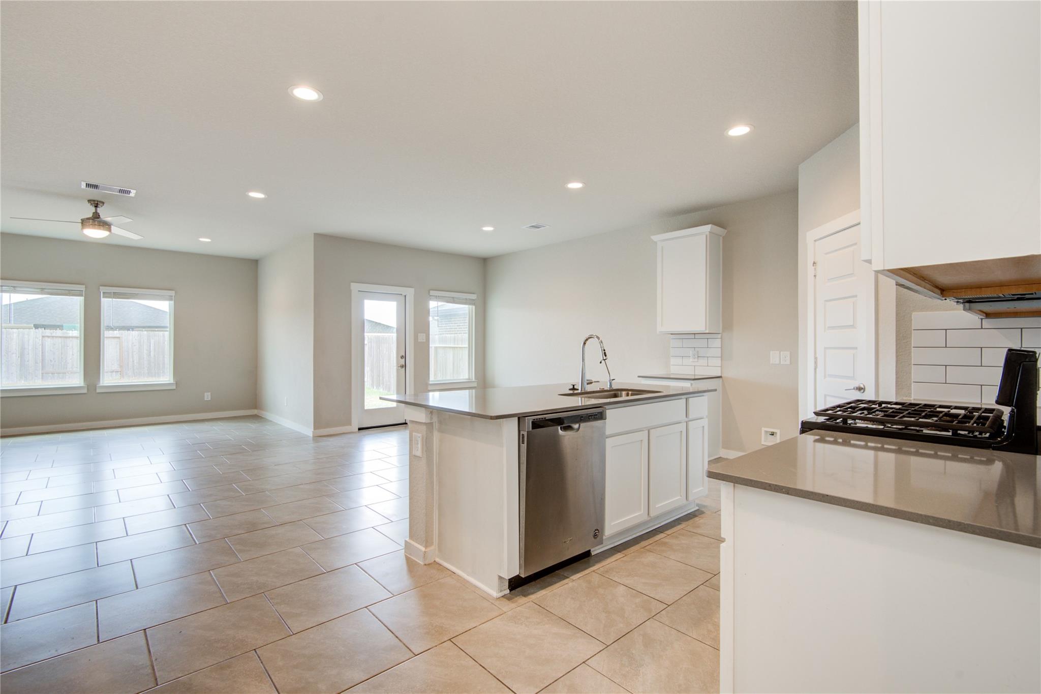 29423 Travis Trace