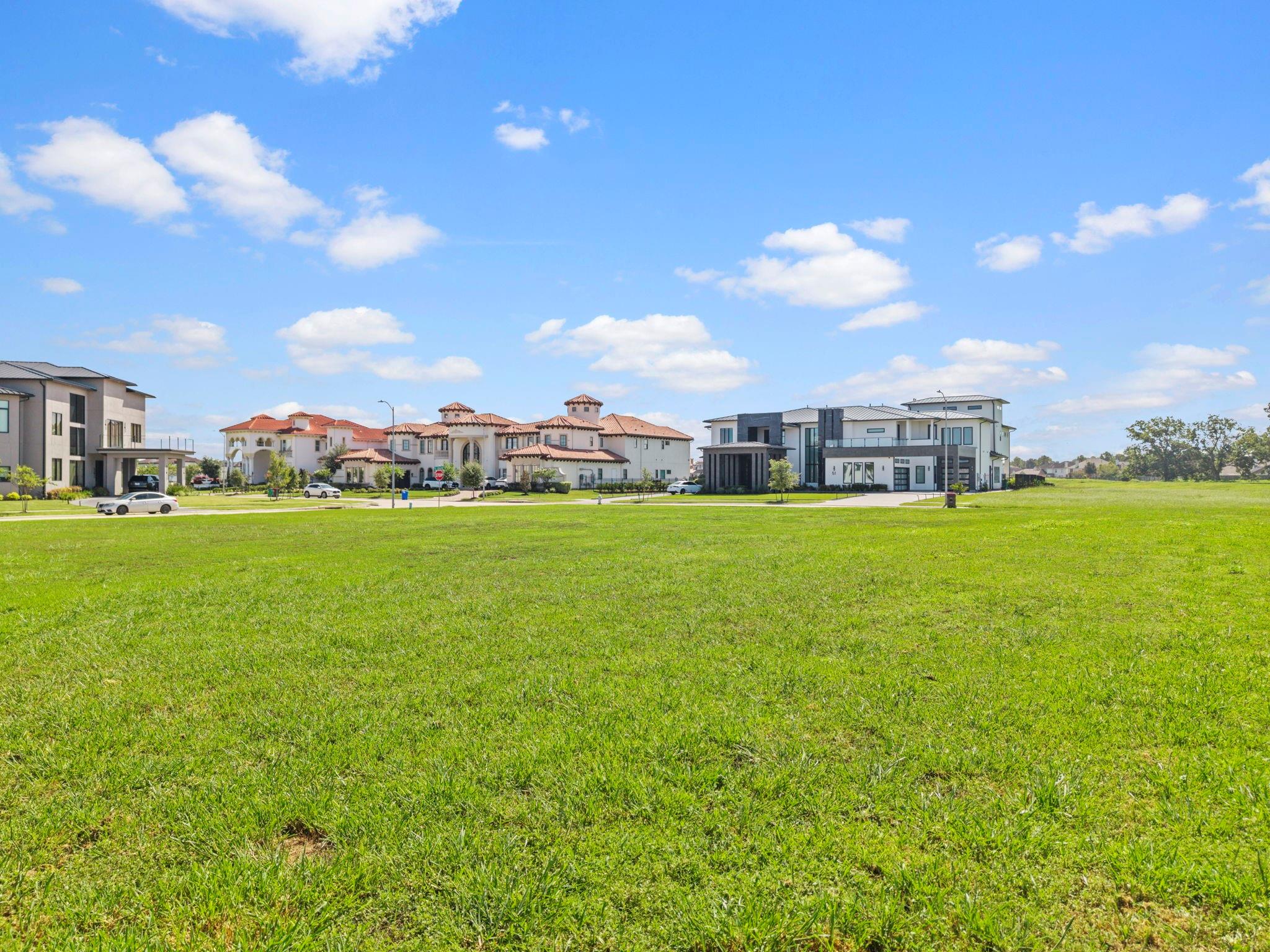 3 Alexandra Way Circle