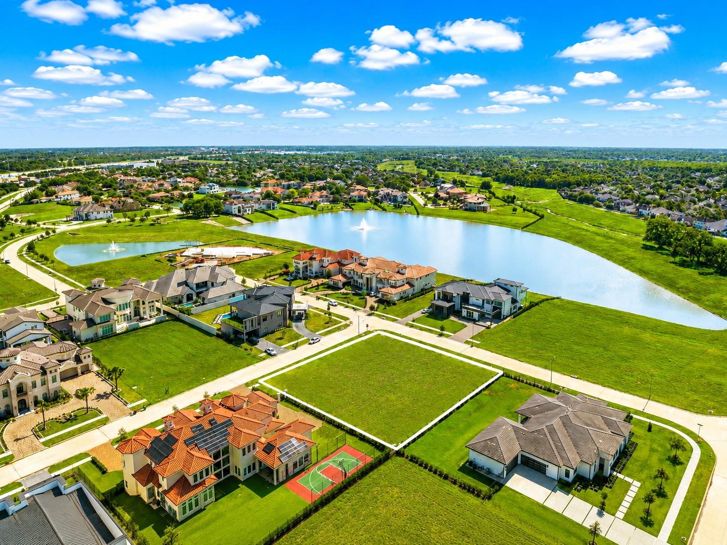 3 Alexandra Way Circle