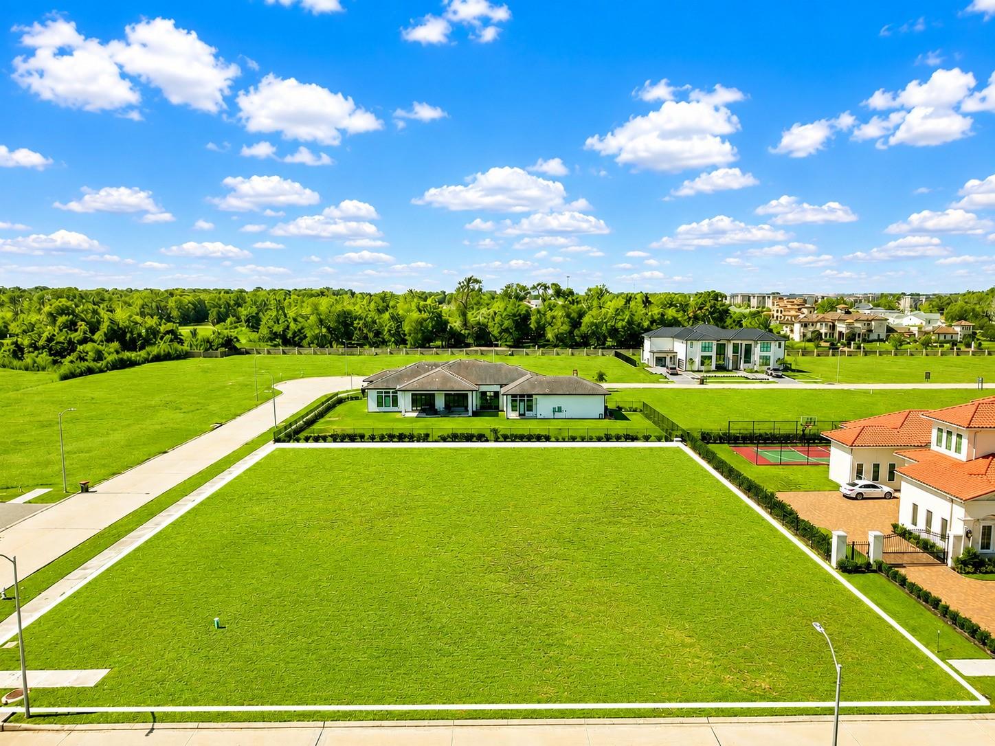 3 Alexandra Way Circle