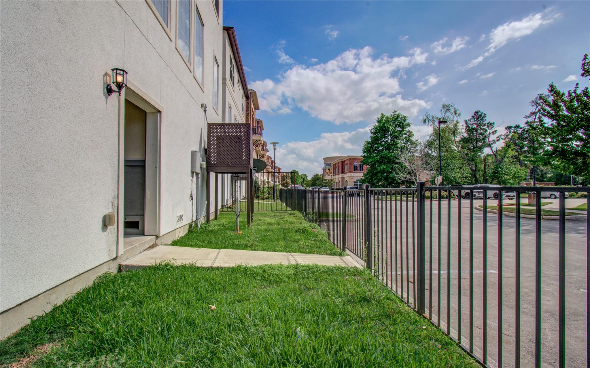 1739 Dominica Drive
