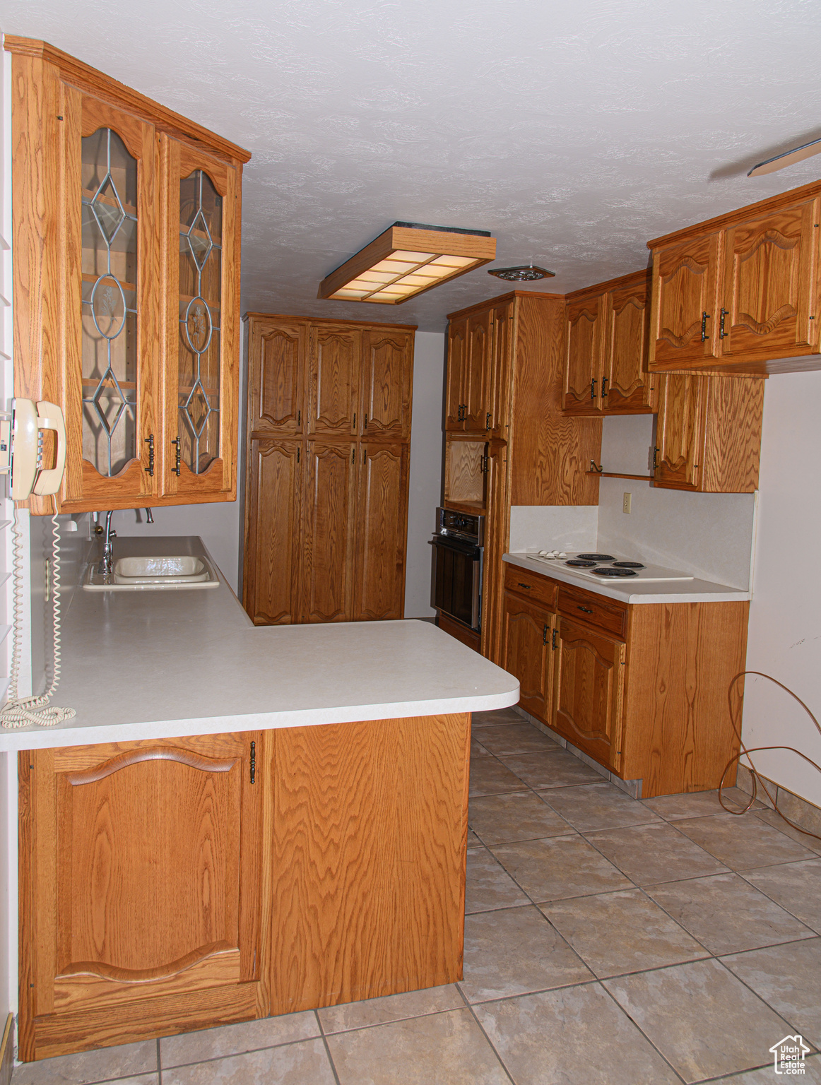 162 E TWIN PEAKS ST