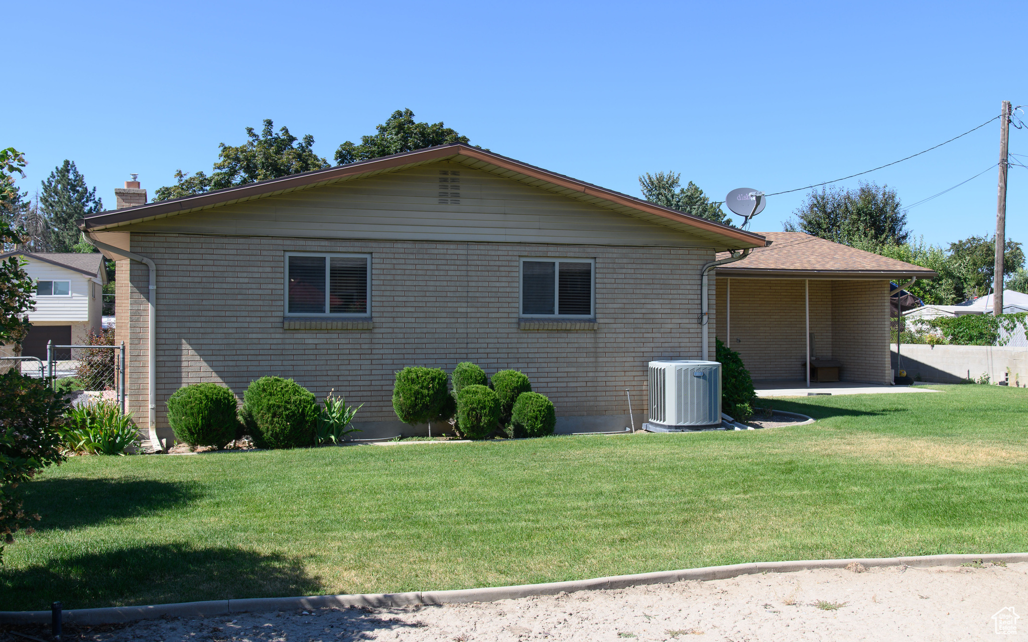 162 E TWIN PEAKS ST