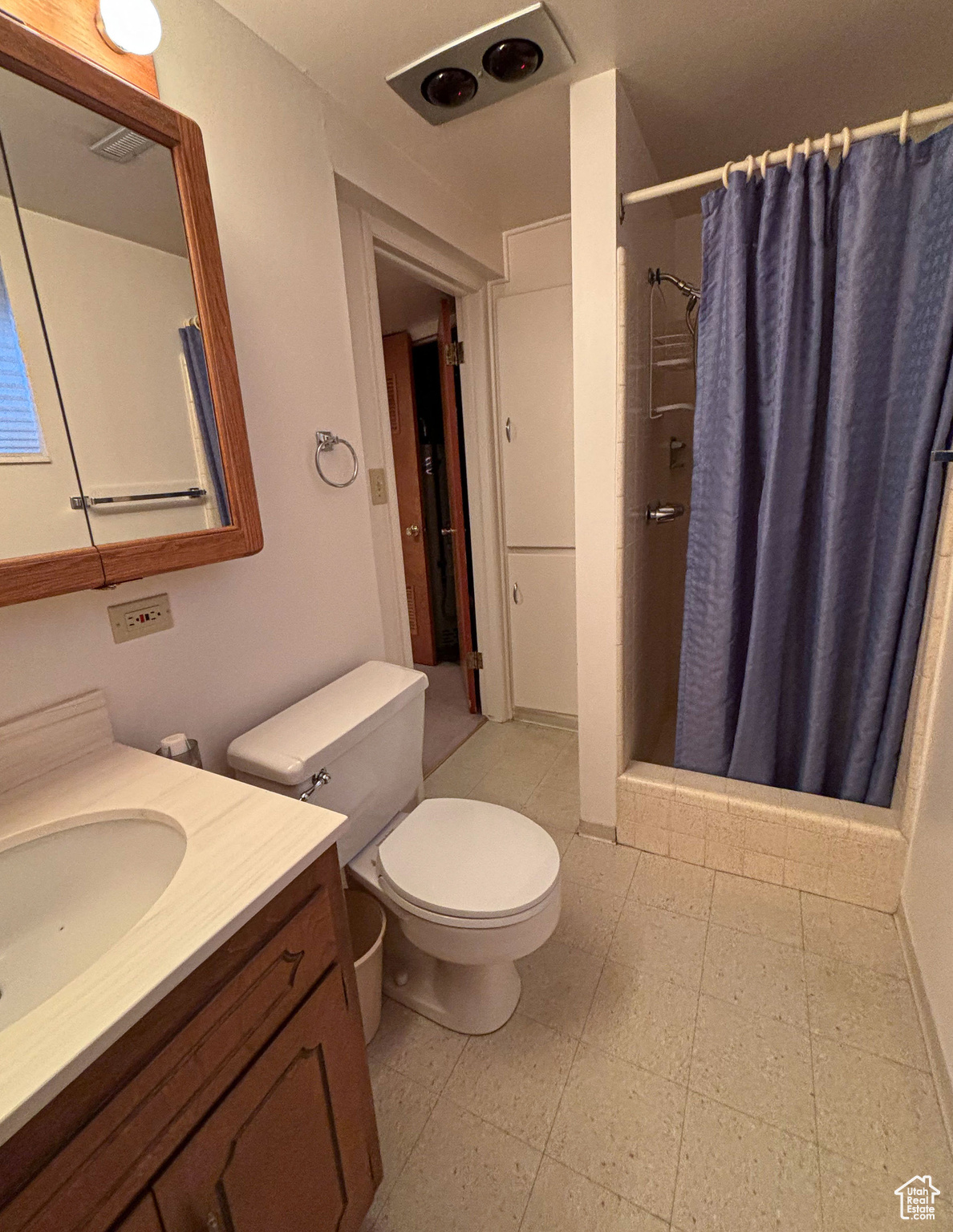 162 E TWIN PEAKS ST