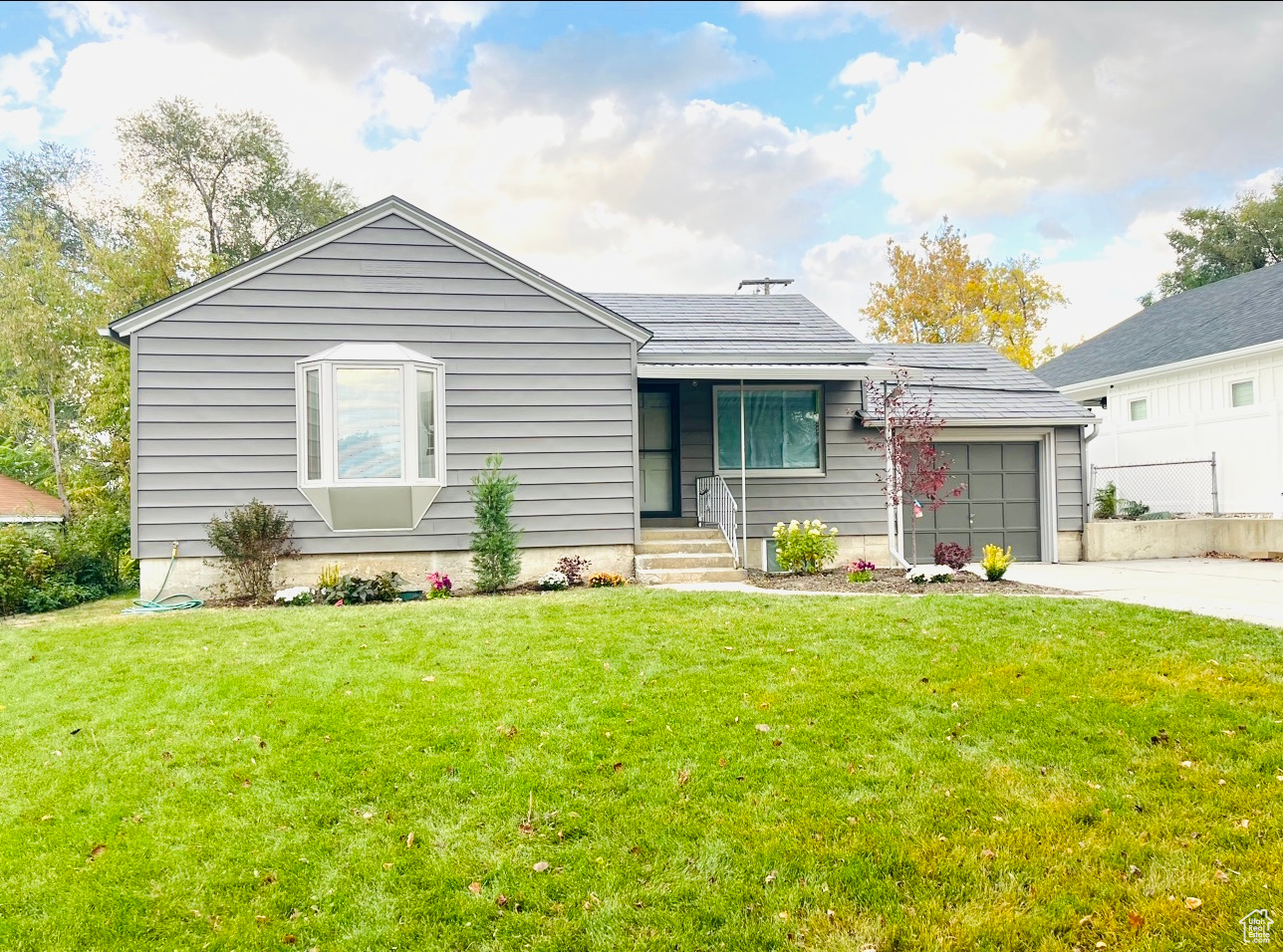 1031 E CRANDALL AVE