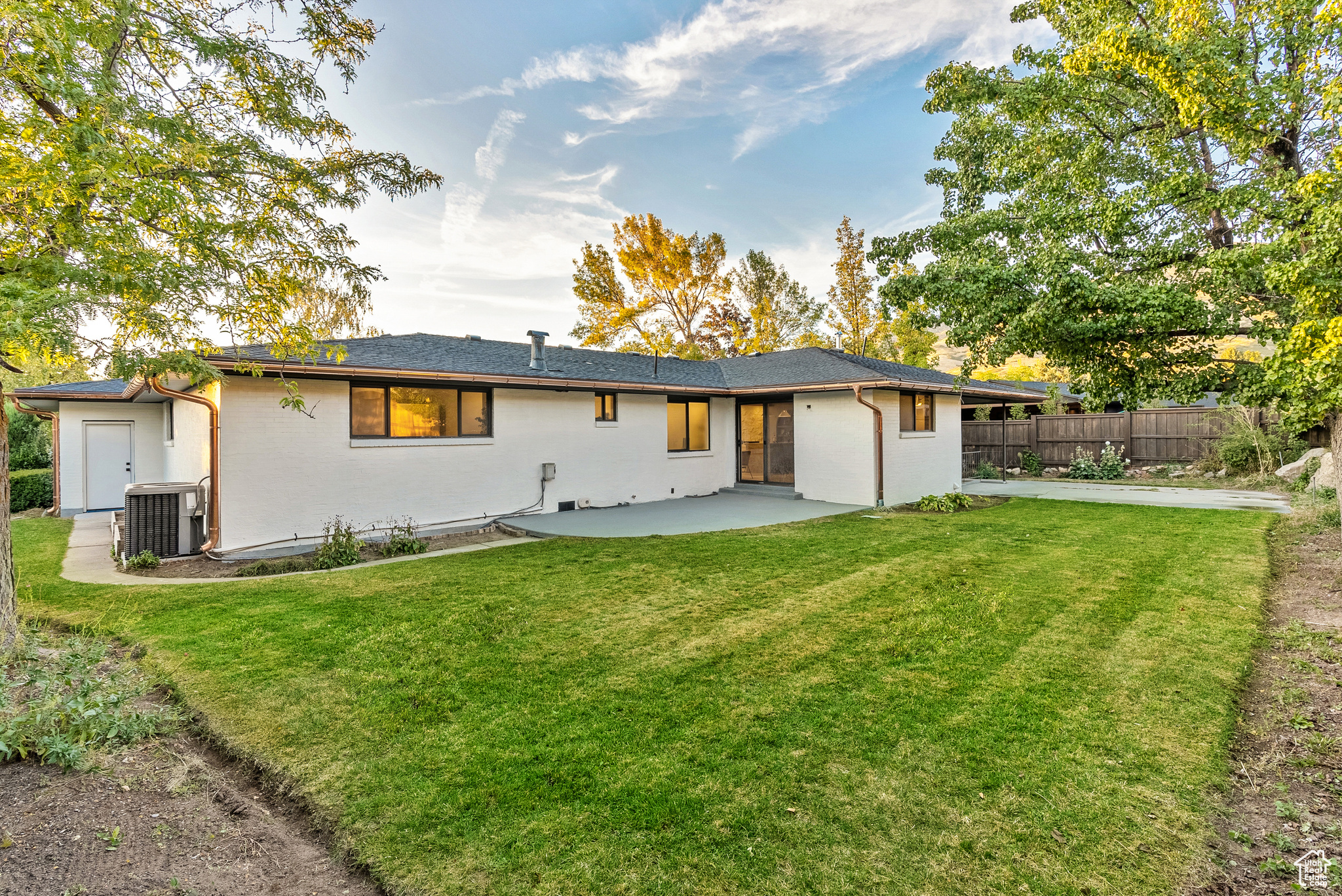1075 S ALTON WAY