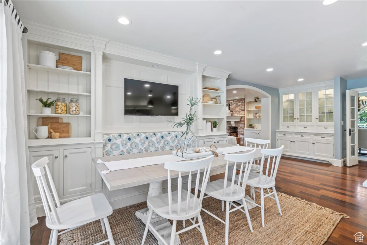 3 DAWN HILL DR