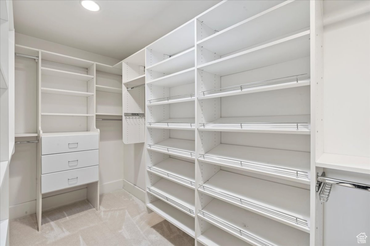 3 DAWN HILL DR