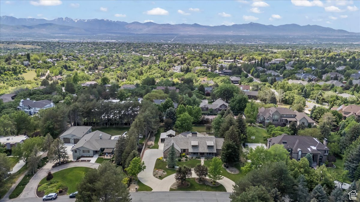 3 DAWN HILL DR