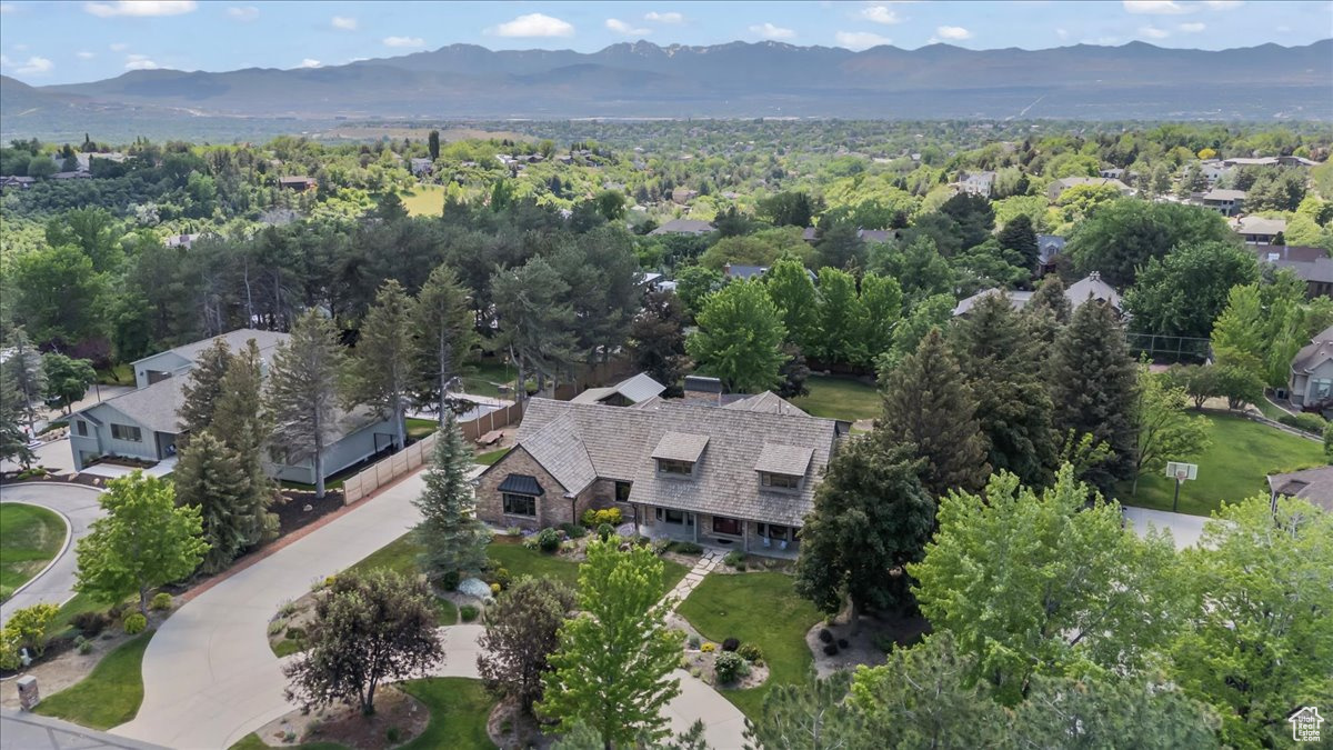 3 DAWN HILL DR
