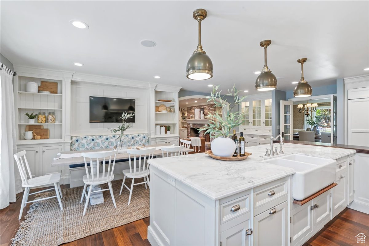 3 DAWN HILL DR