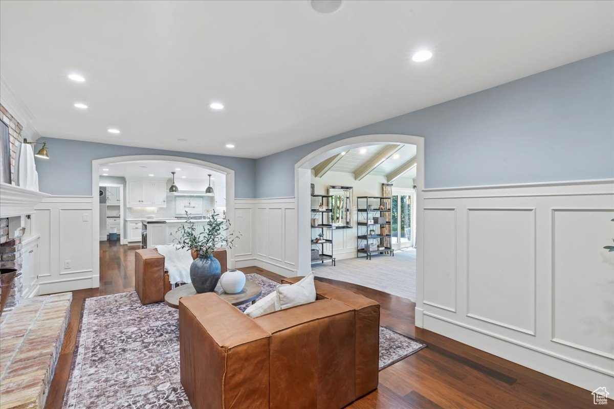 3 DAWN HILL DR