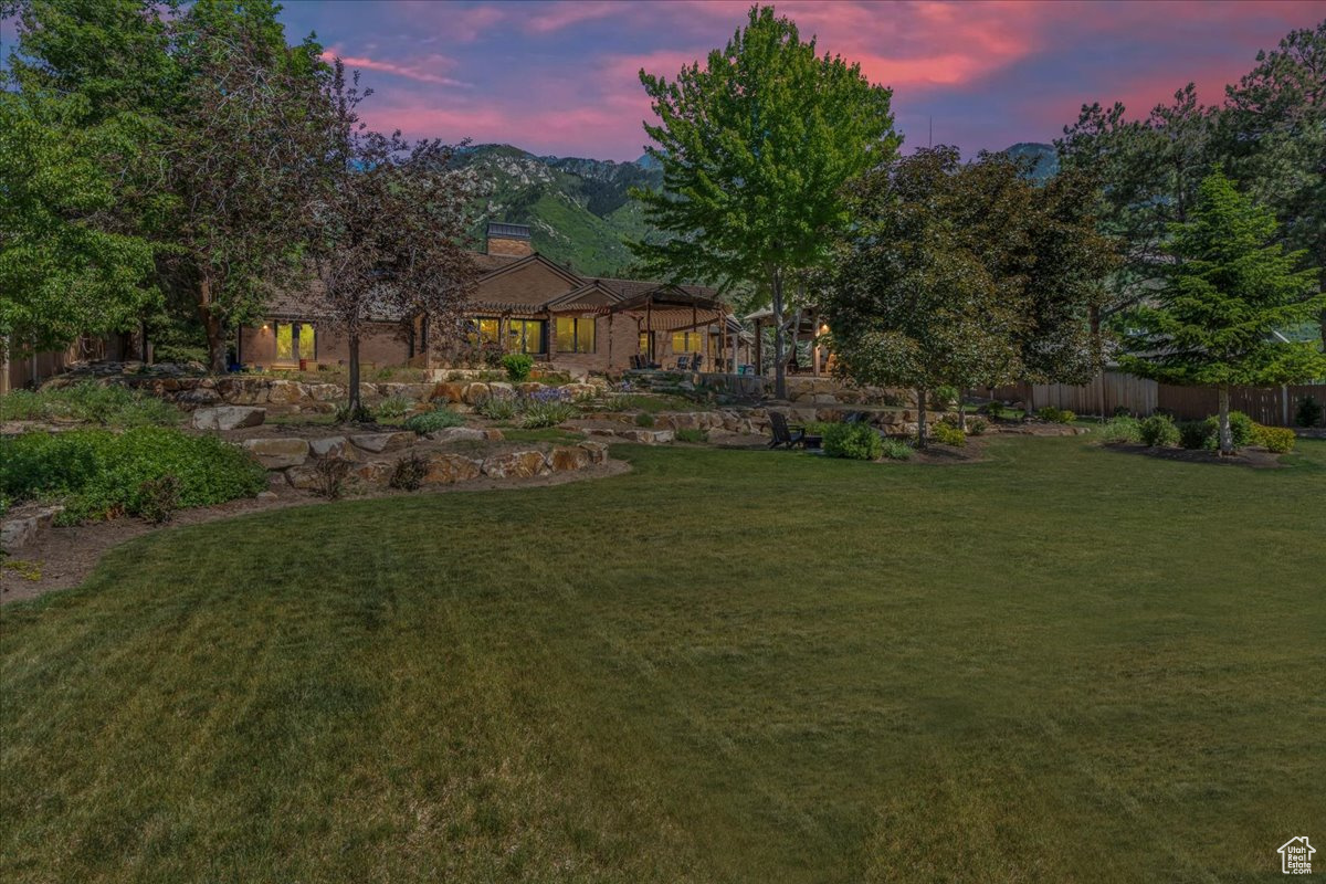 3 DAWN HILL DR