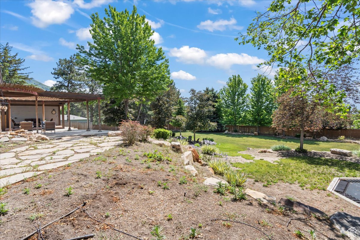 3 DAWN HILL DR