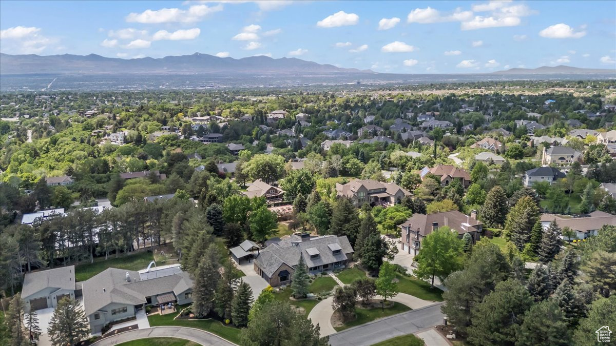 3 DAWN HILL DR