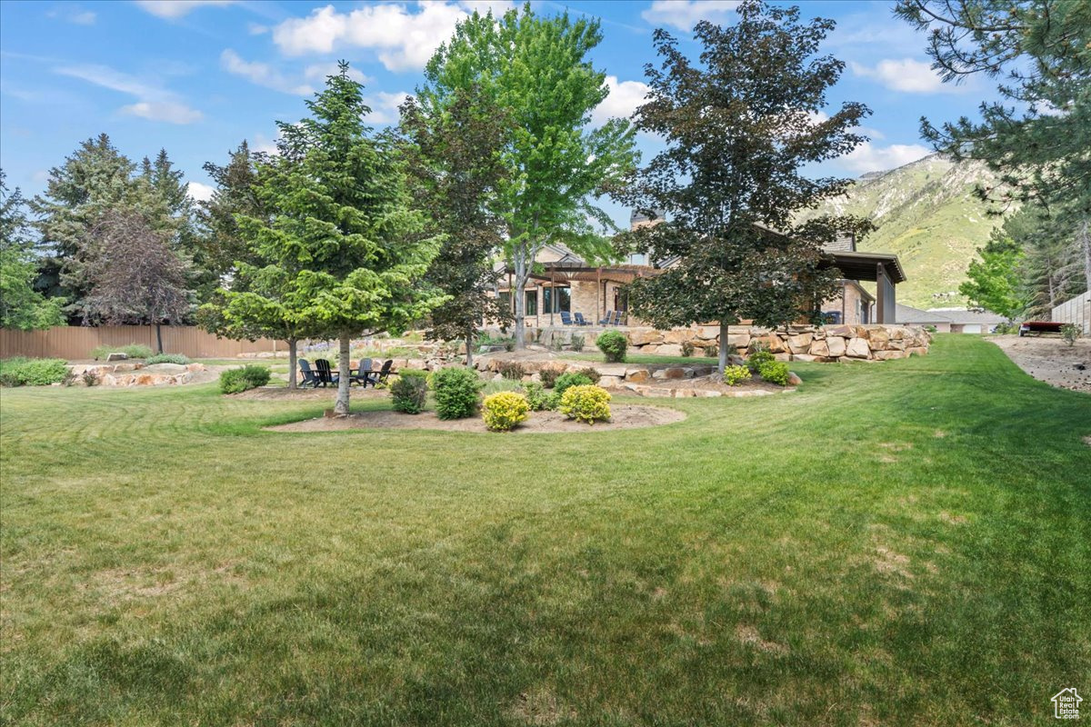 3 DAWN HILL DR