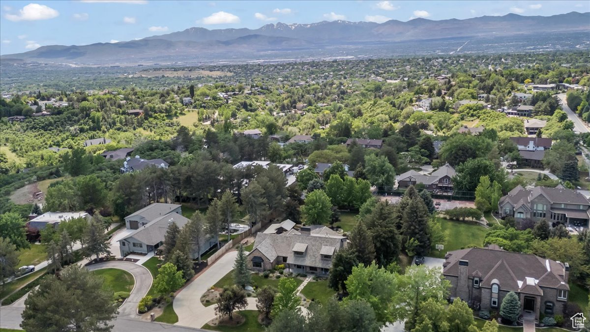 3 DAWN HILL DR