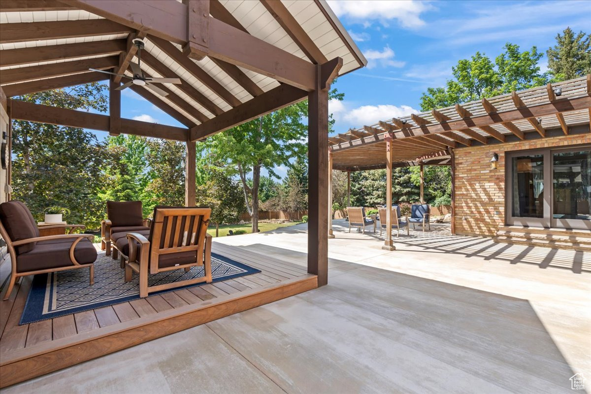 3 DAWN HILL DR