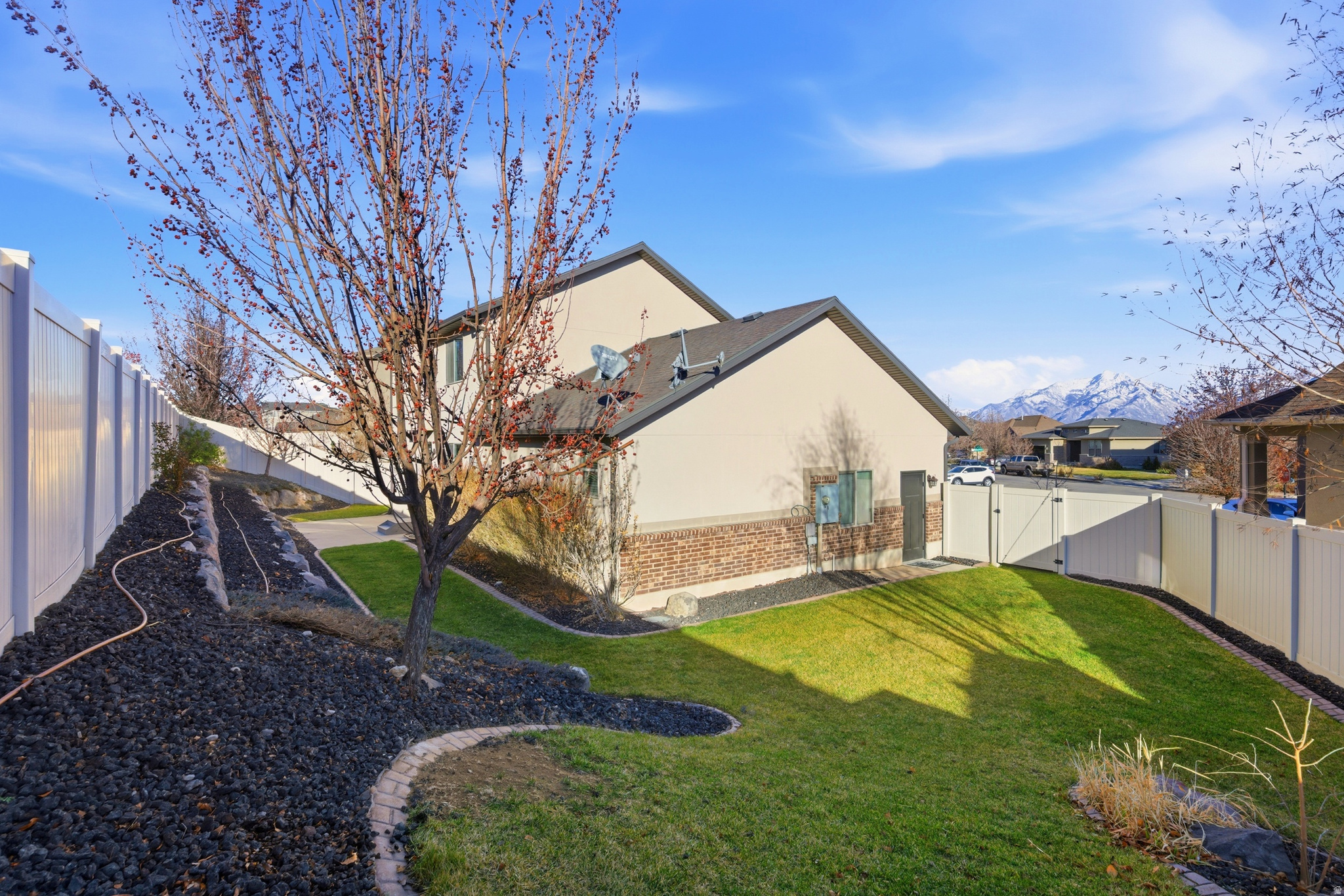 3863 W BELFRY CIR