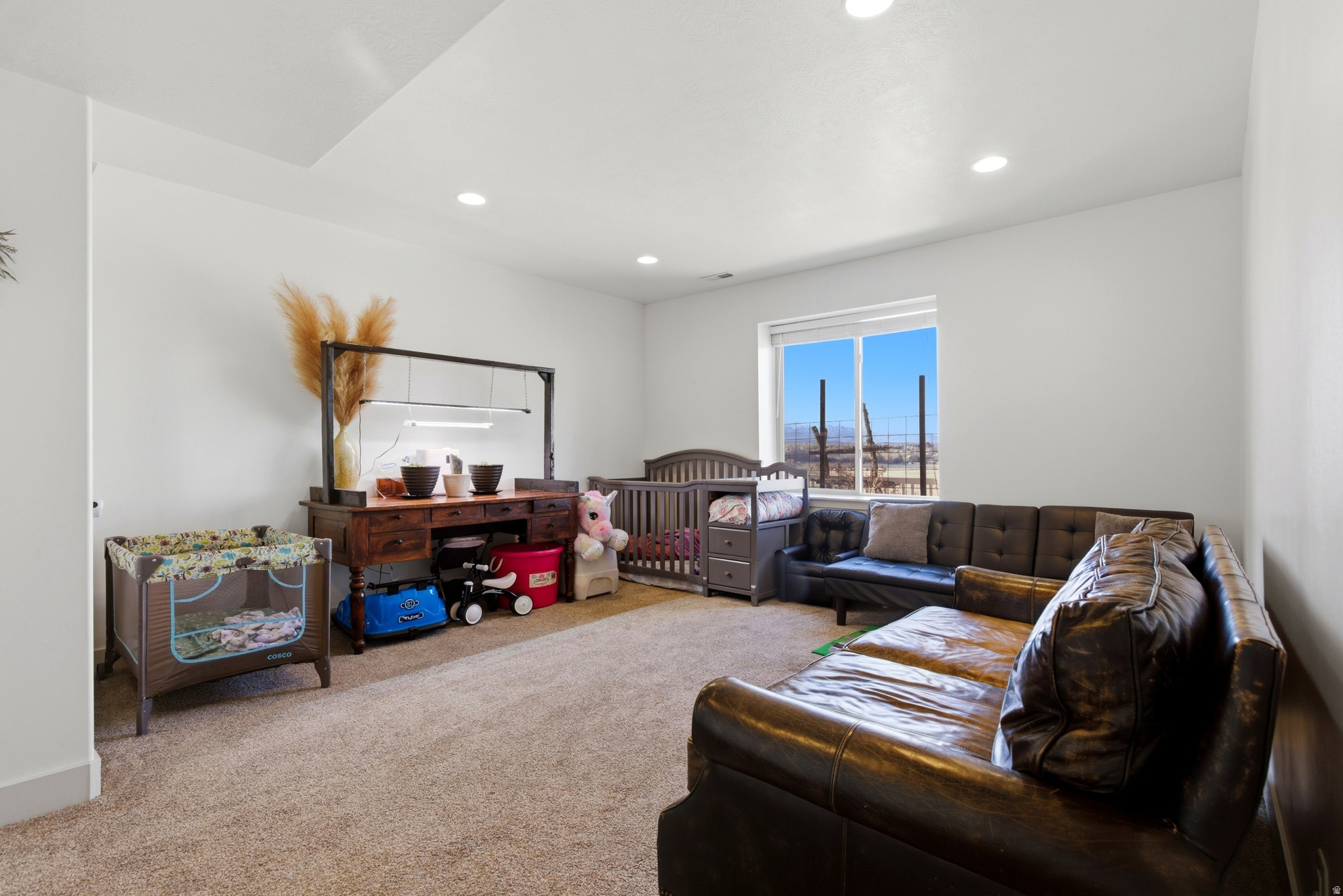 722 W WEBB RD