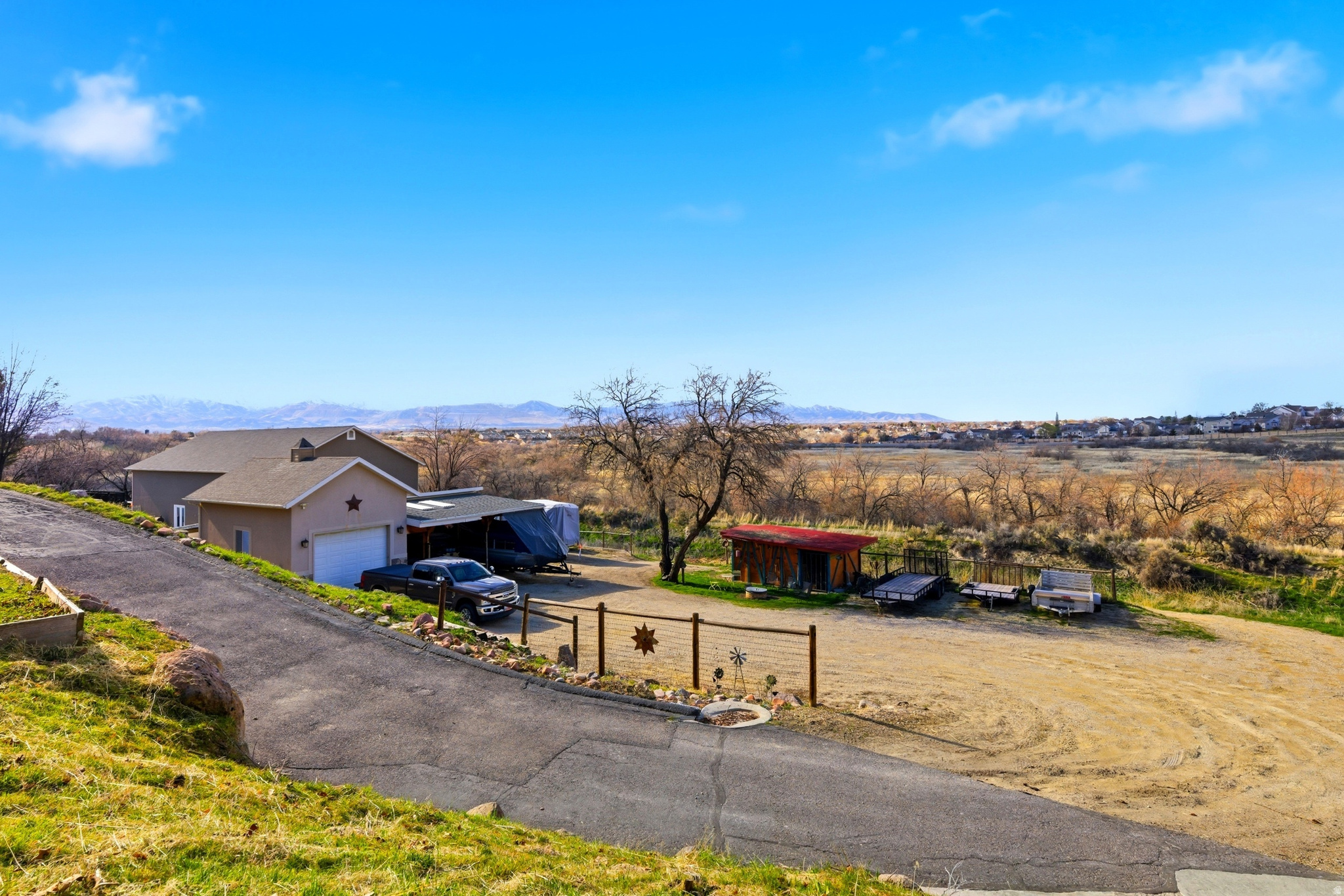 722 W WEBB RD