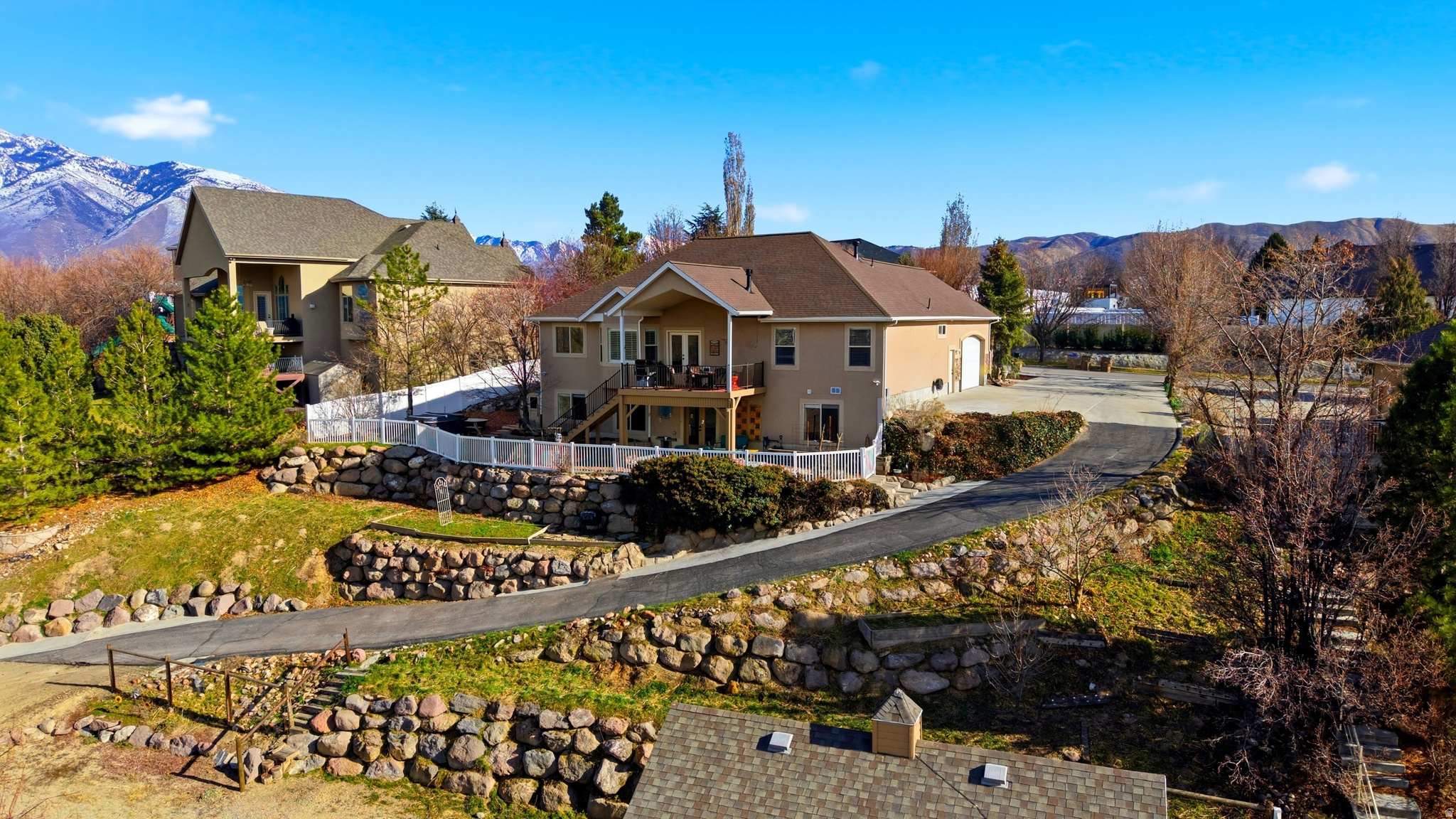 722 W WEBB RD