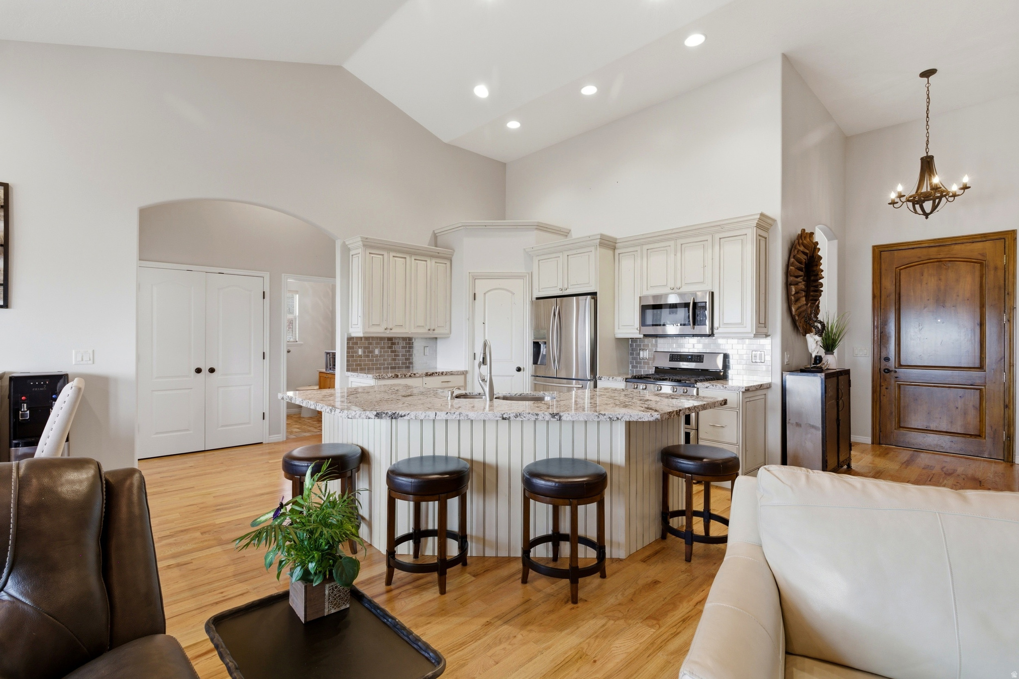 722 W WEBB RD