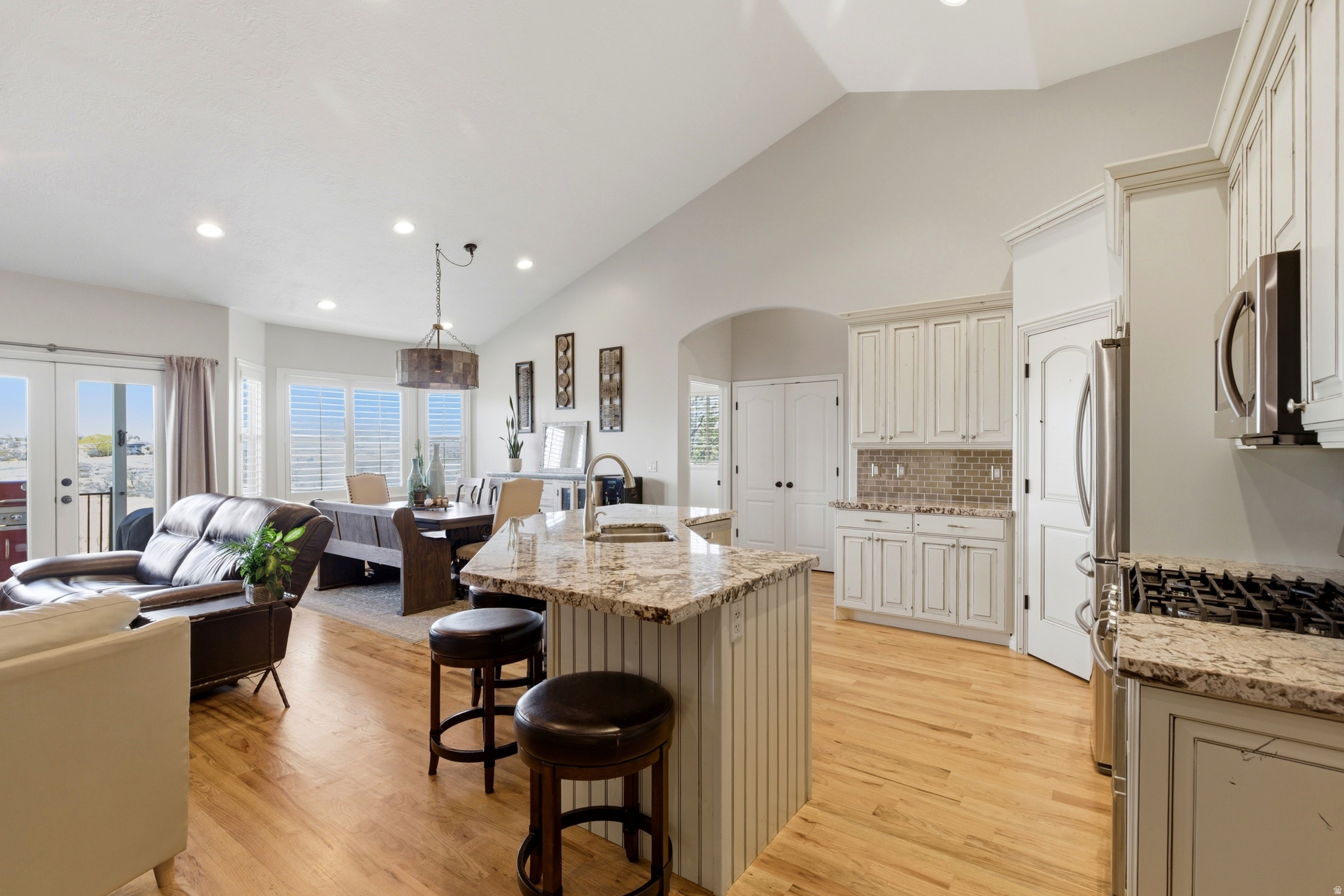 722 W WEBB RD