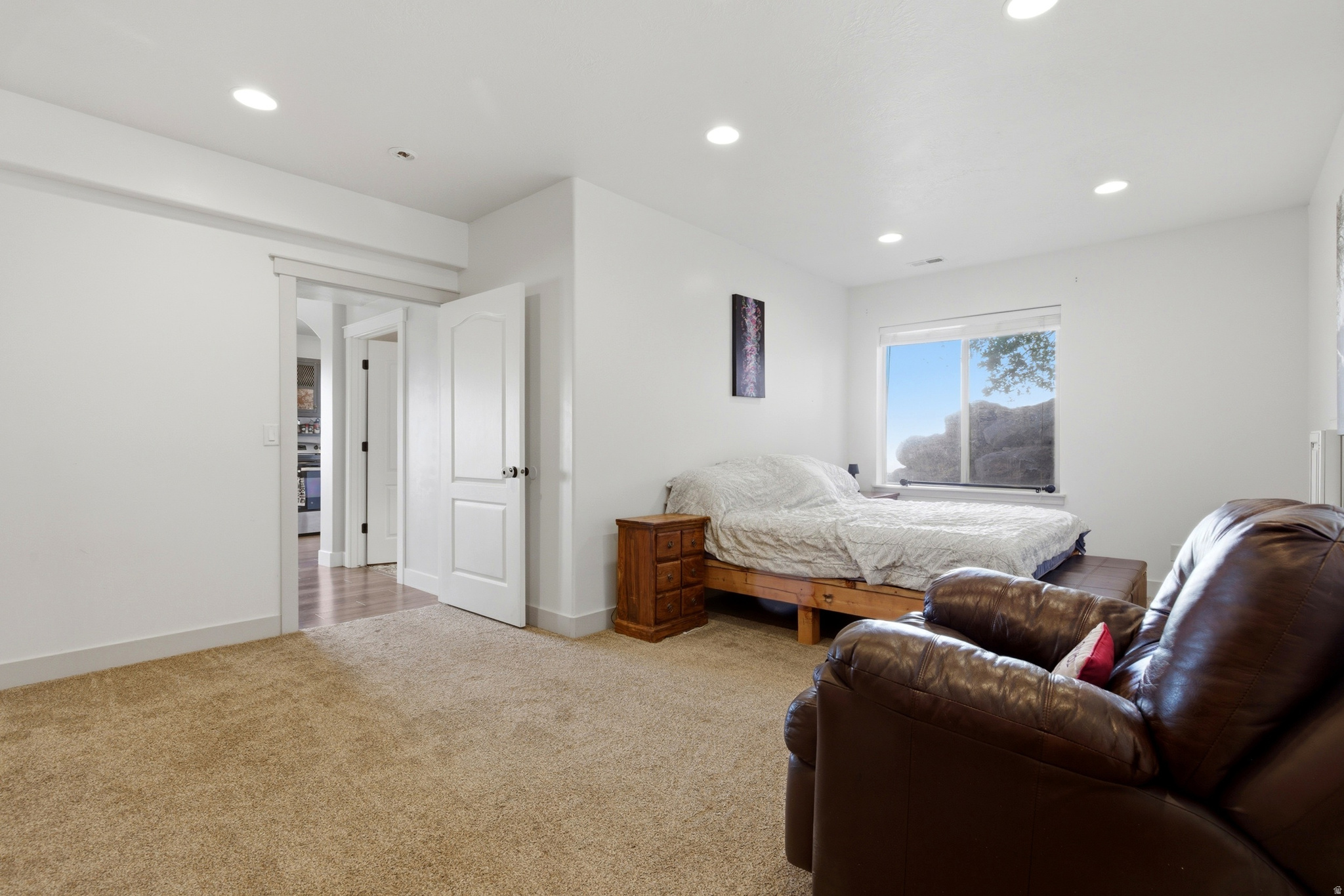 722 W WEBB RD
