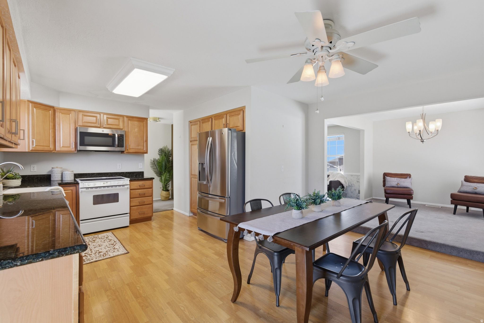 808 W BULLION