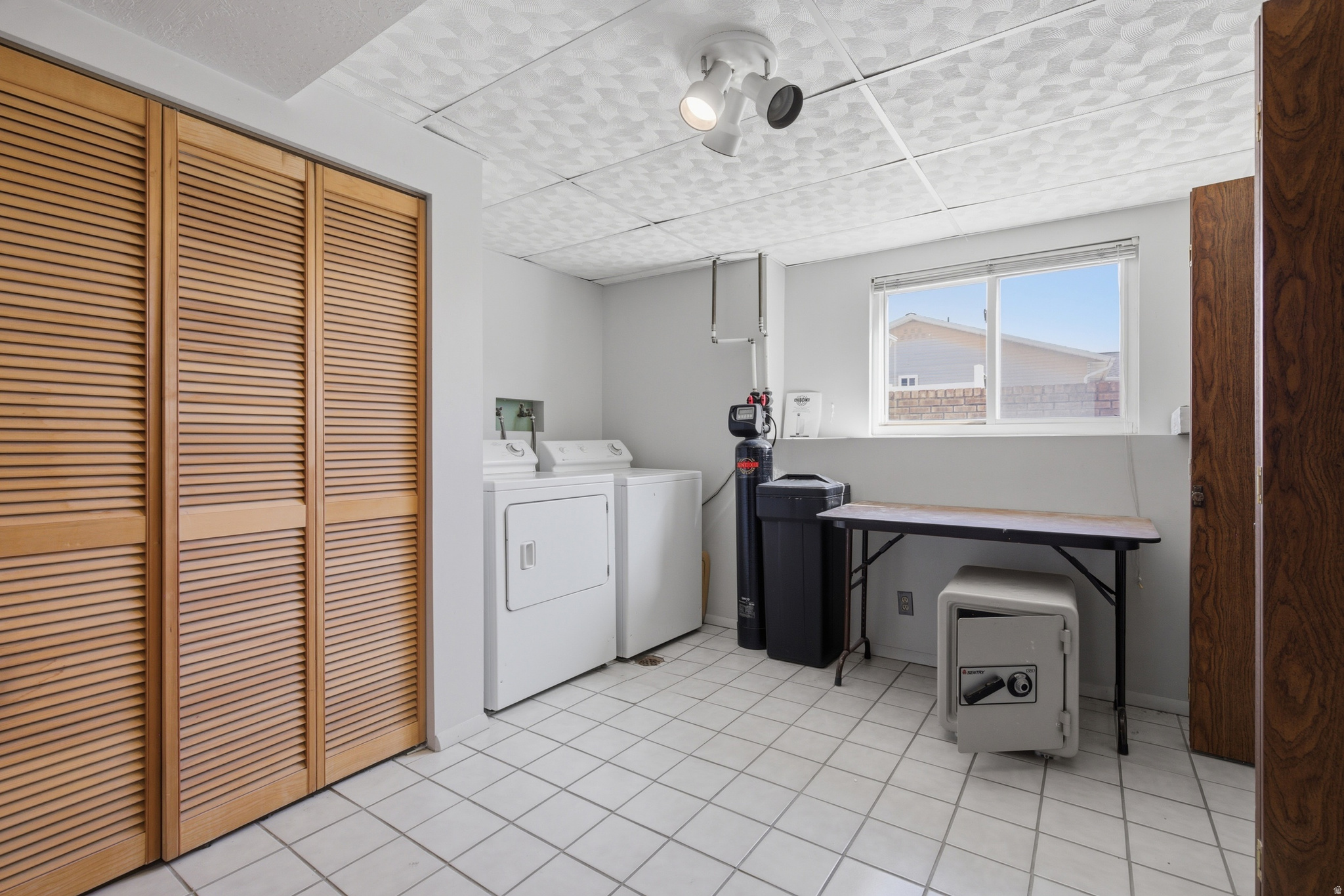 808 W BULLION