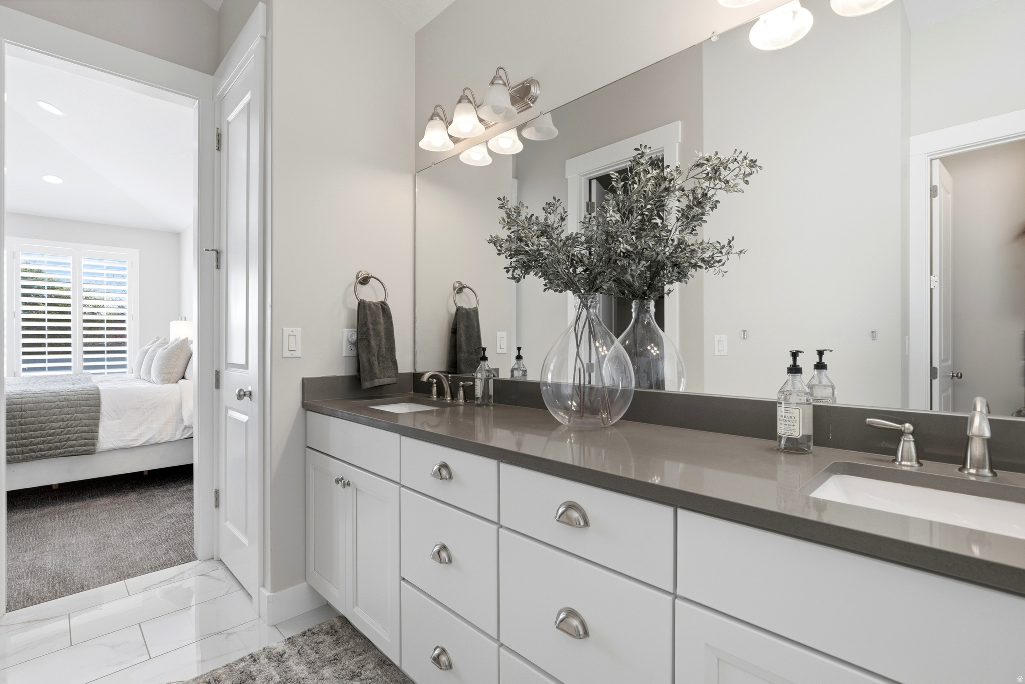 2557 W MIDAS SIDE WAY