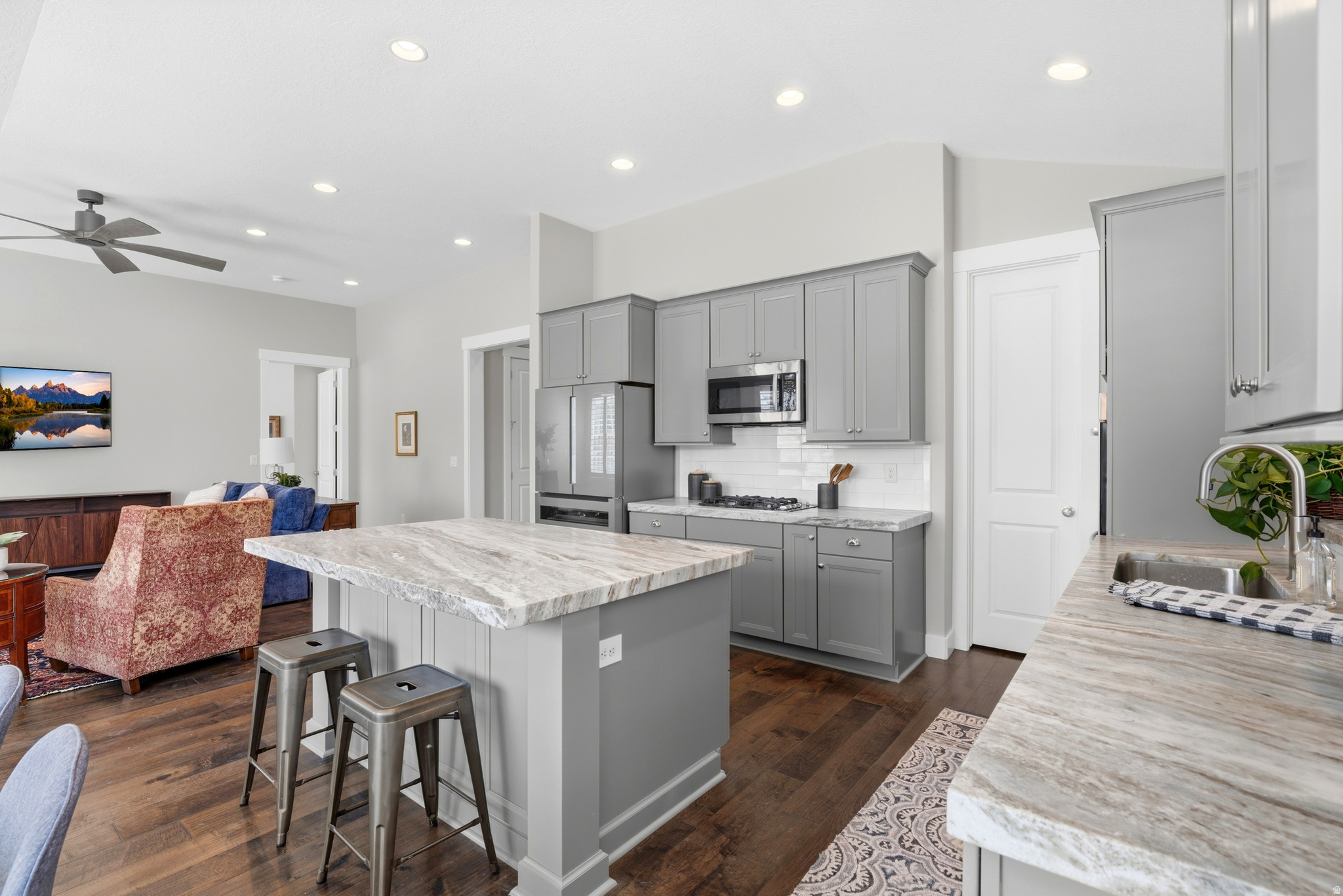 2557 W MIDAS SIDE WAY