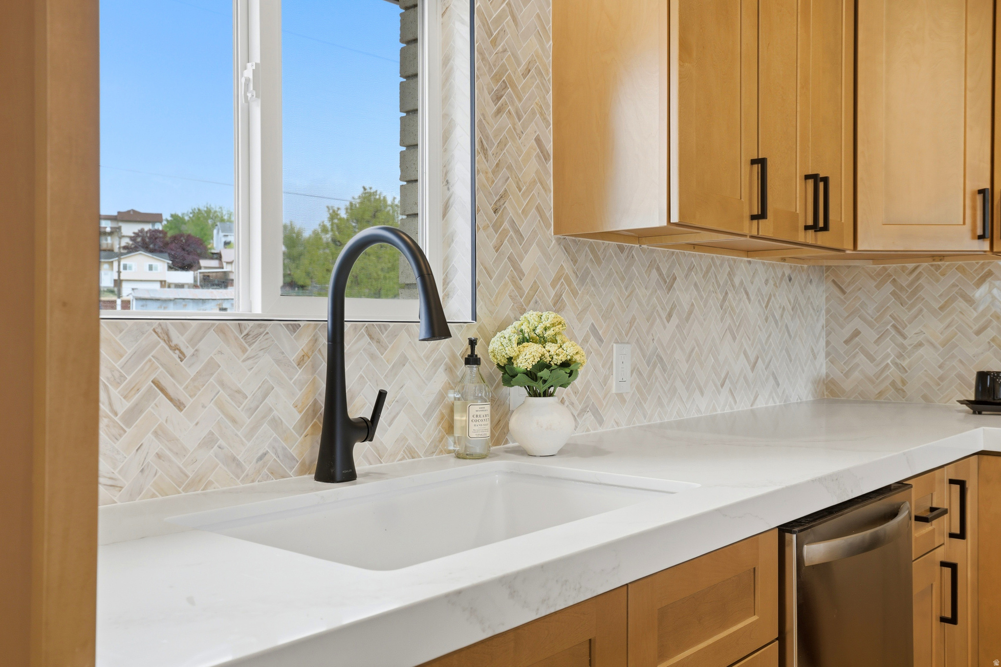 8643 S VAQUERO DR