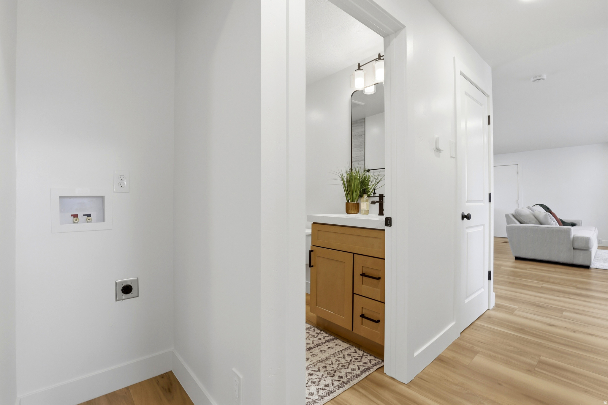 8643 S VAQUERO DR
