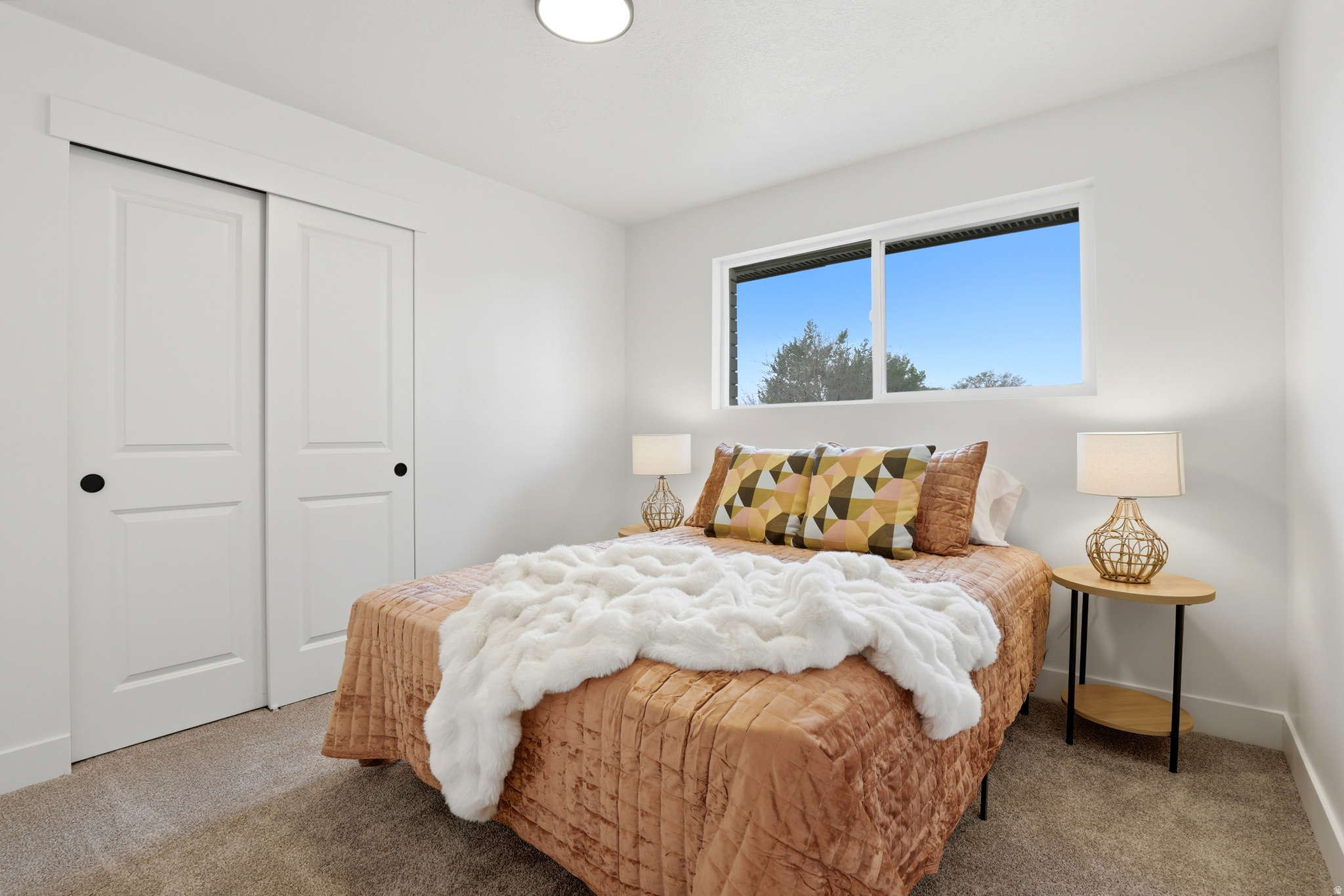 8643 S VAQUERO DR