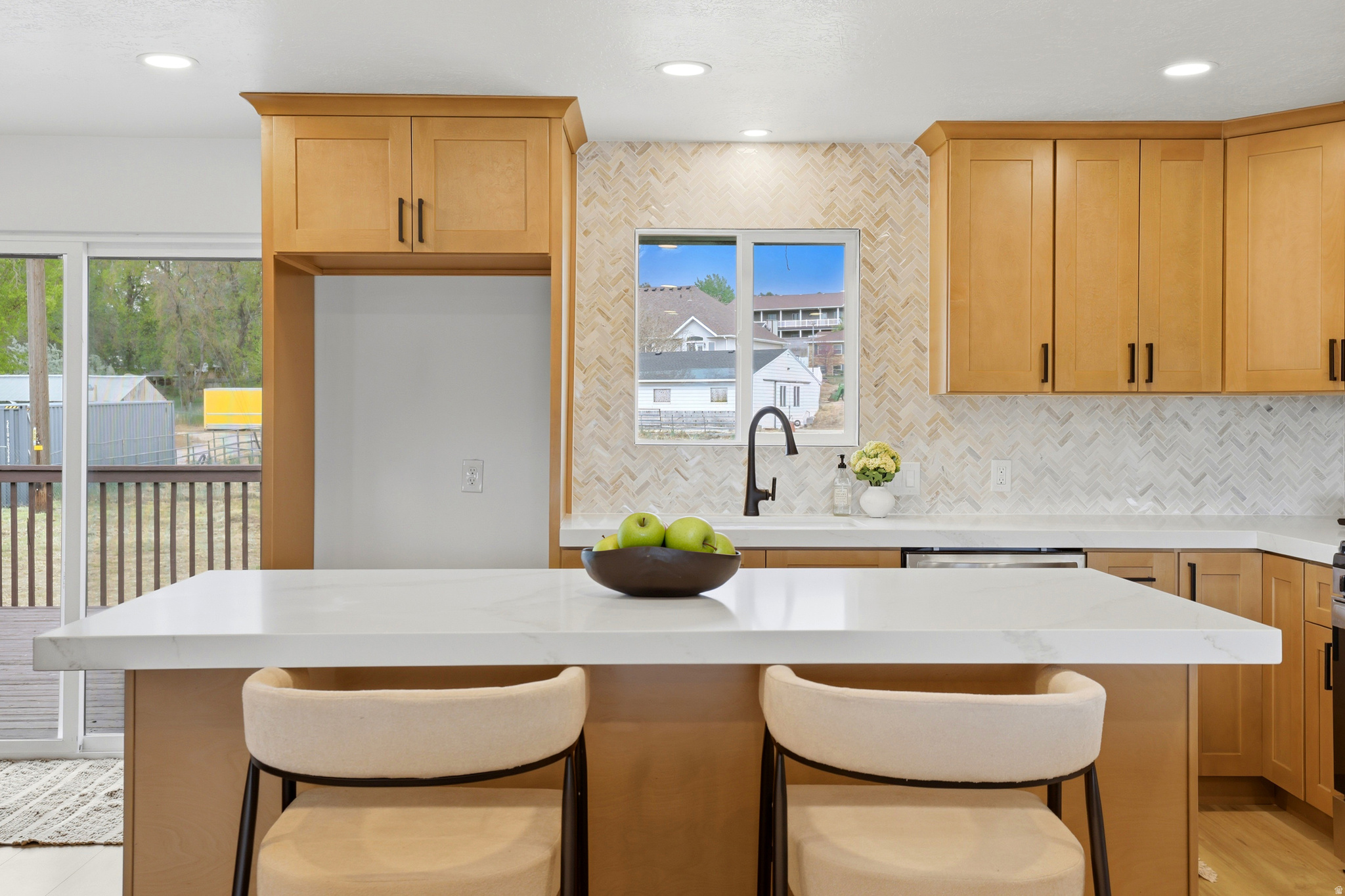8643 S VAQUERO DR
