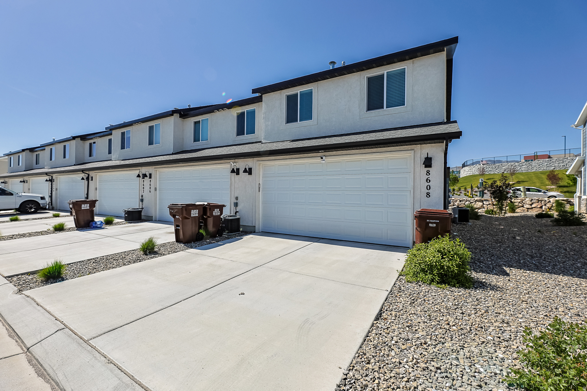 8608 W CORDERO DR