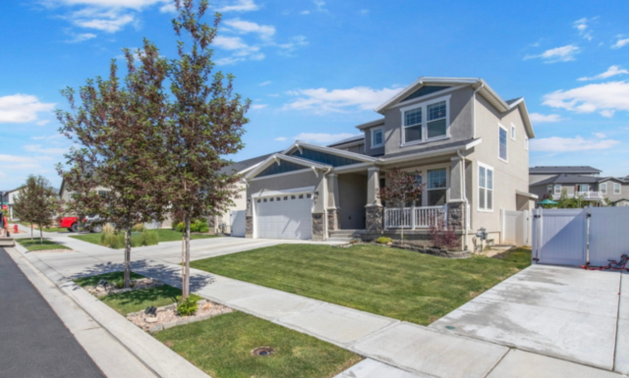 1295 E GRANITE PEAK RD