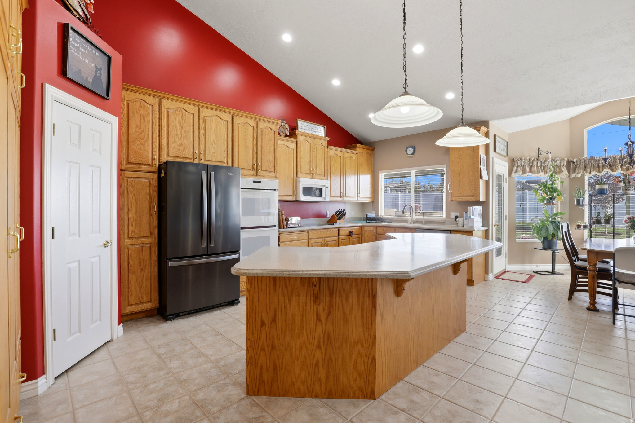 1274 W CHAPEL RIDGE DR