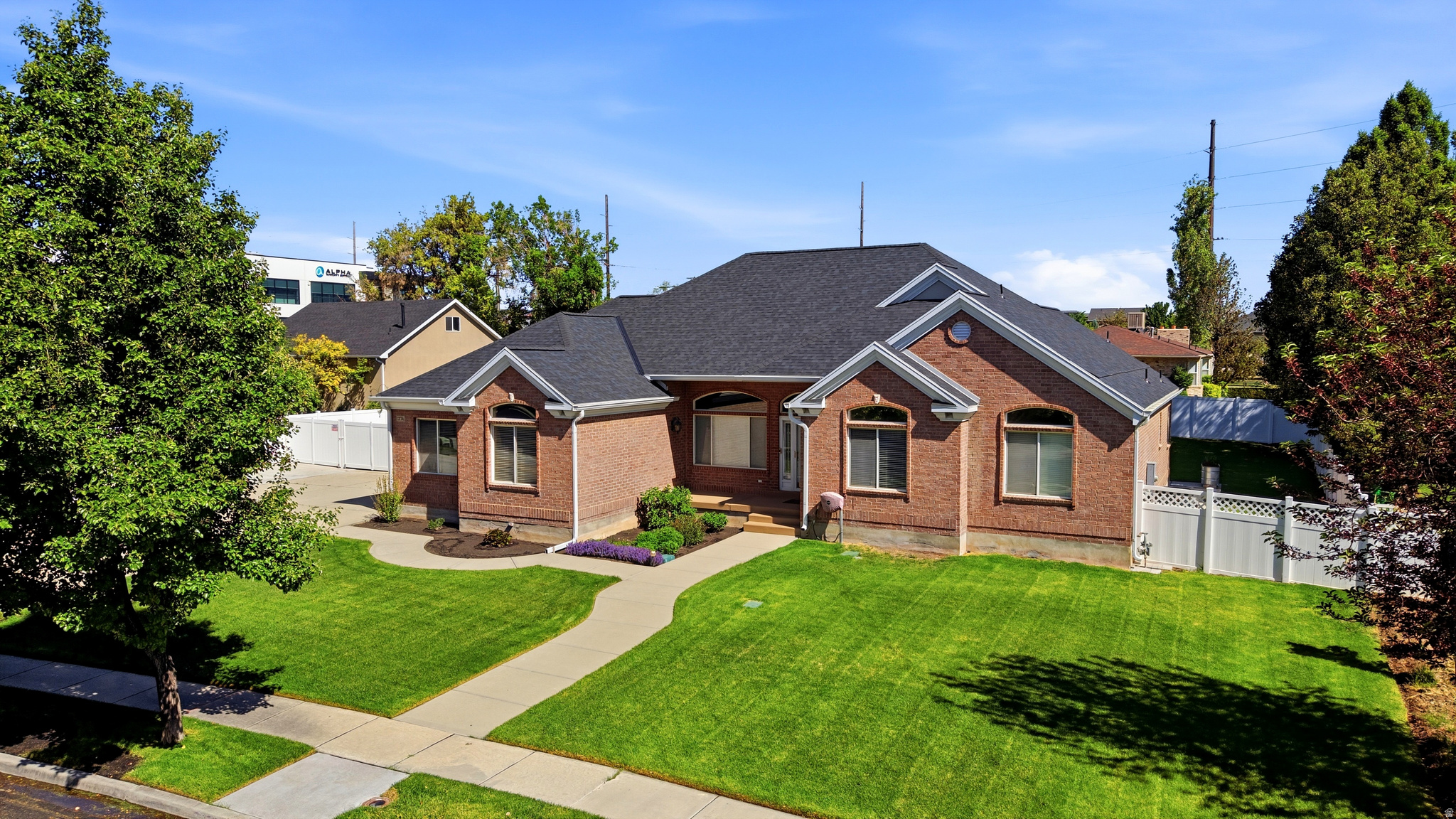 1274 W CHAPEL RIDGE DR